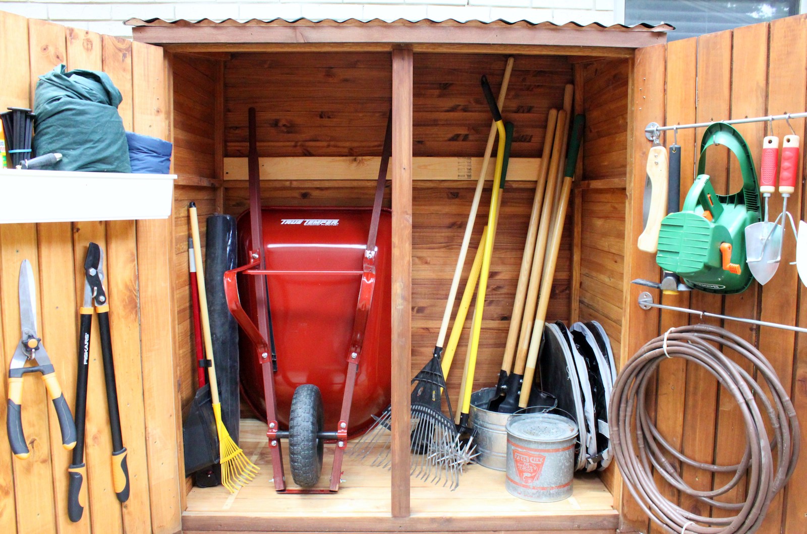 Outdoor Storage Solutions: Keeping Your Yard Neat and Tidy