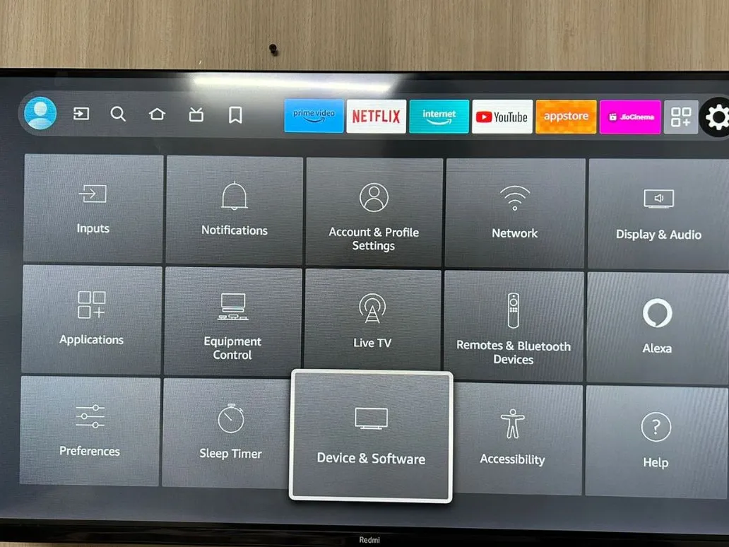The Redmi Smart Fire TV comes with a 20W stereo speaker.