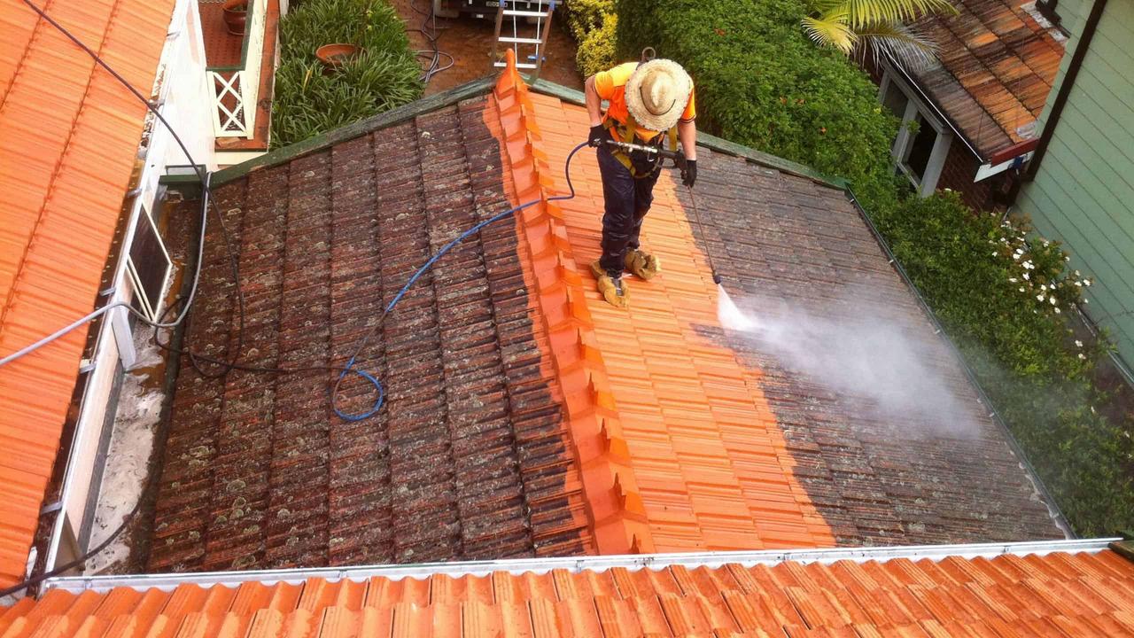 Avoiding Damage: The Importance of Regular Roof Cleaning
