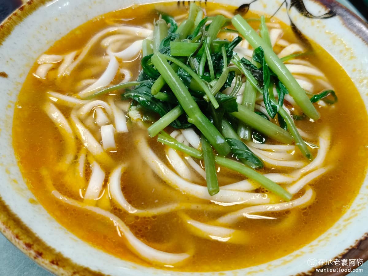 老王紅燒牛肉麵 老王紅燒牛肉麵菜單 老王紅燒牛肉麵推薦 大安區美食 大安美食 古亭美食 牛肉湯麵小 大碗只差 10 元,麵量會變得更多,胃口大的直接點大碗就對了,不管是大碗,還是小碗,湯頭都是可以續加的。 @在地老饕阿府