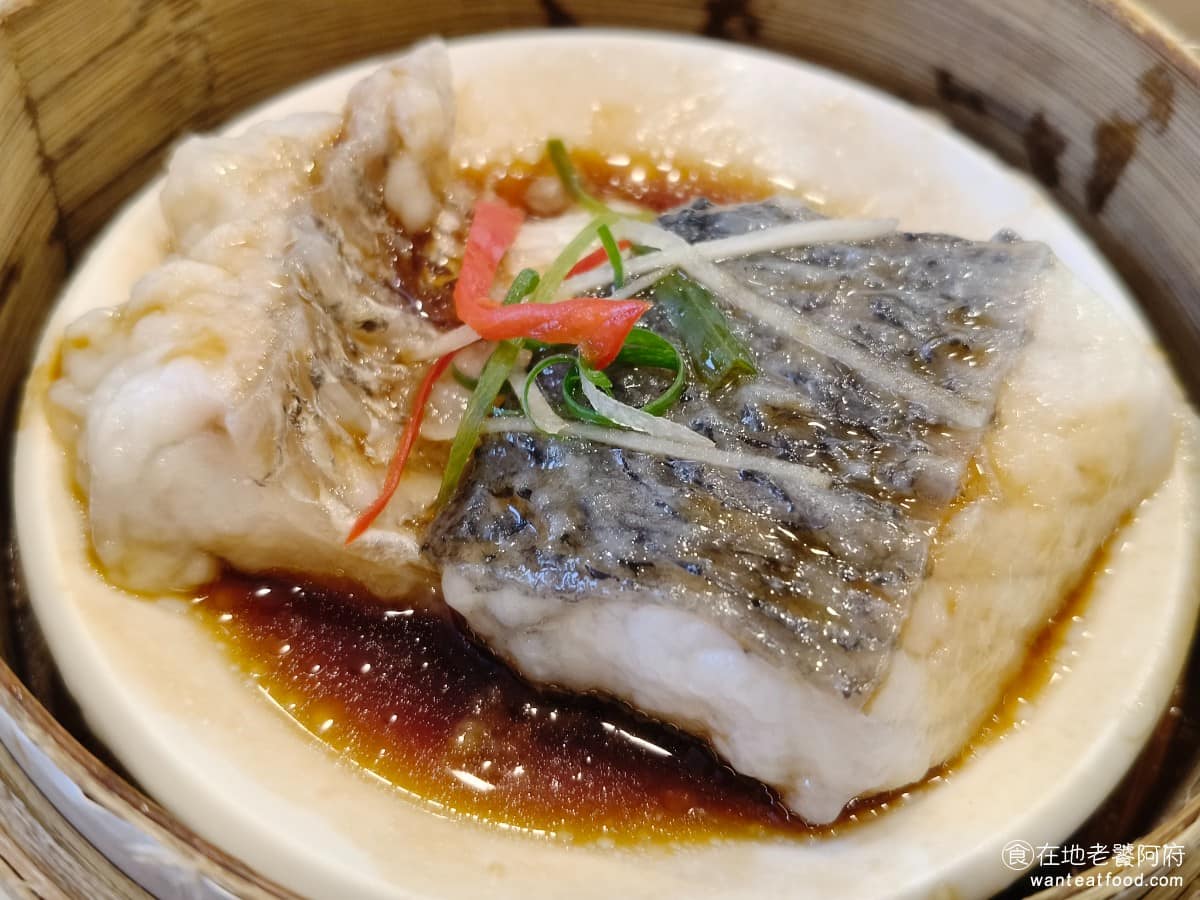 添好運大直美麗華店 添好運大直美麗華店菜單 添好運大直美麗華店推薦 中山區美食 中山美食 清蒸魚柳 魚肉本身質地軟嫩，但腥味偏重，對於比較不能接受魚腥味的人來說，建議不要點。 @在地老饕阿府