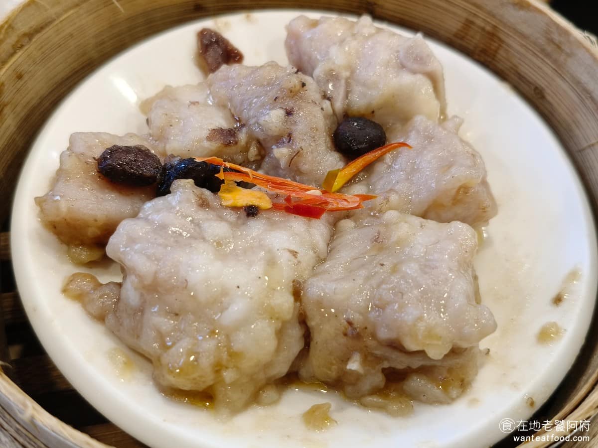 添好運大直美麗華店 添好運大直美麗華店菜單 添好運大直美麗華店推薦 中山區美食 中山美食 豉汁蒸肉排 排骨吃起來相當軟嫩，入味程度也不錯，豆豉香氣略少了點，如果豆豉味能更明顯會更好，整體算是可以接受的水準。 @在地老饕阿府