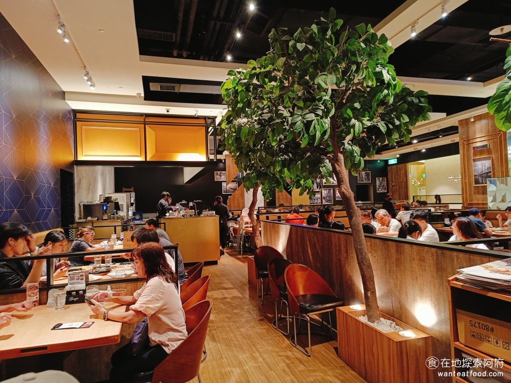 義式料理 古拉爵 南港中信 義大利麵 披薩 周末聚餐 古拉爵自詡為義大利麵與披薩專門店,提供口味多樣化的義大利麵,與自家配方用心製作的道地拿坡里比薩, @在地老饕阿府