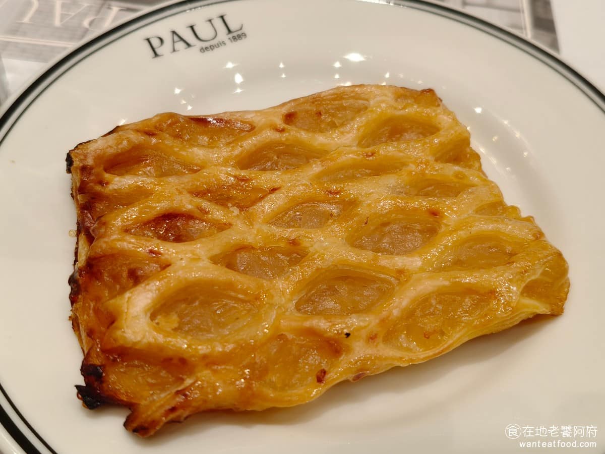 PAUL 台北大直忠泰店 台北大直忠泰店菜單 台北大直忠泰店推薦 中山區美食 中山美食 劍南路站美食 法式烤蘋果 麵包的部分,店員會詢問是否要再將麵包回烤,回烤過後會比較熱一點,會比冷的吃更好。 @在地老饕阿府