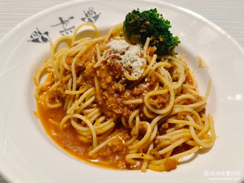 化石先生Mr. Fossil 貓熊餐廳 貓熊餐廳菜單 貓熊餐廳推薦 文山區美食 文山美食 動物園美食 肉醬麵 這裡的上菜速度也很快,不用擔心會被耽誤到時間,剛點完餐麵就直接上桌了,這應該是最多人點的餐點。 @在地老饕阿府