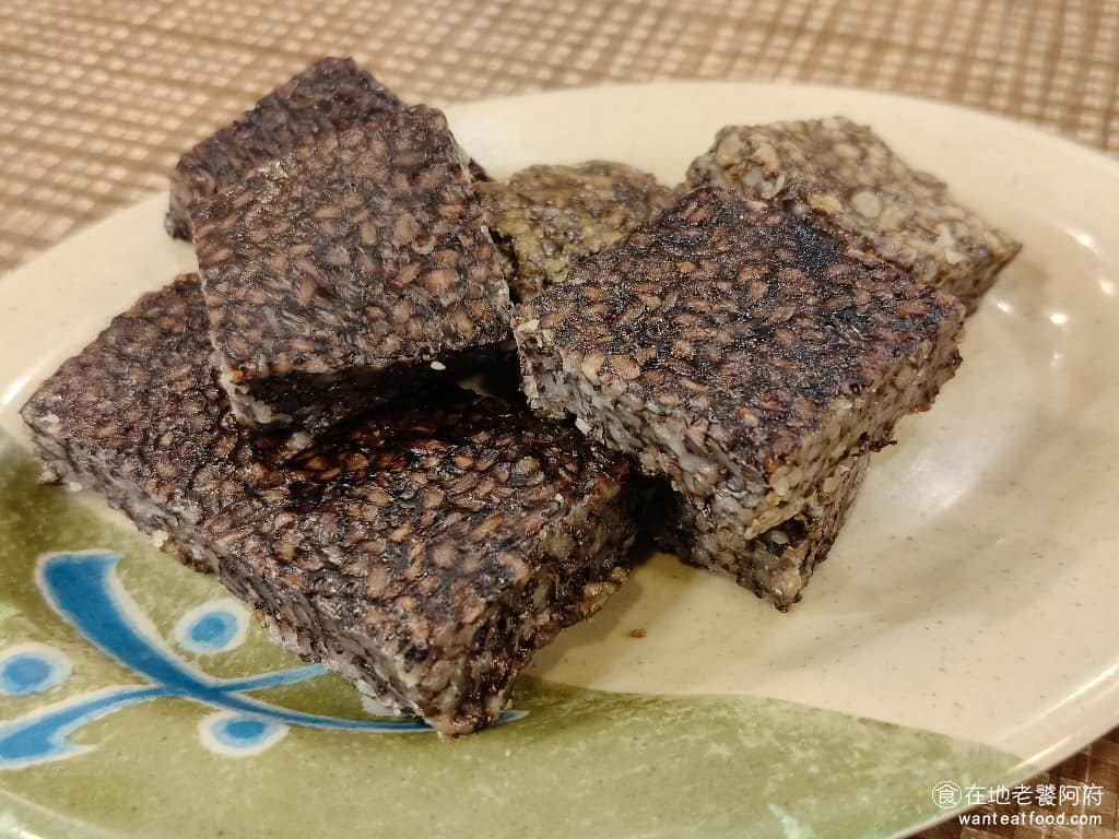 霸味薑母鴨內湖旗艦店 霸味薑母鴨內湖旗艦店菜單 霸味薑母鴨內湖旗艦店推薦 內湖區美食 內湖美食 米血糕 口感紮實，帶點彈牙不會黏牙，煮到軟硬適中，吃起來超好吃。 @在地老饕阿府