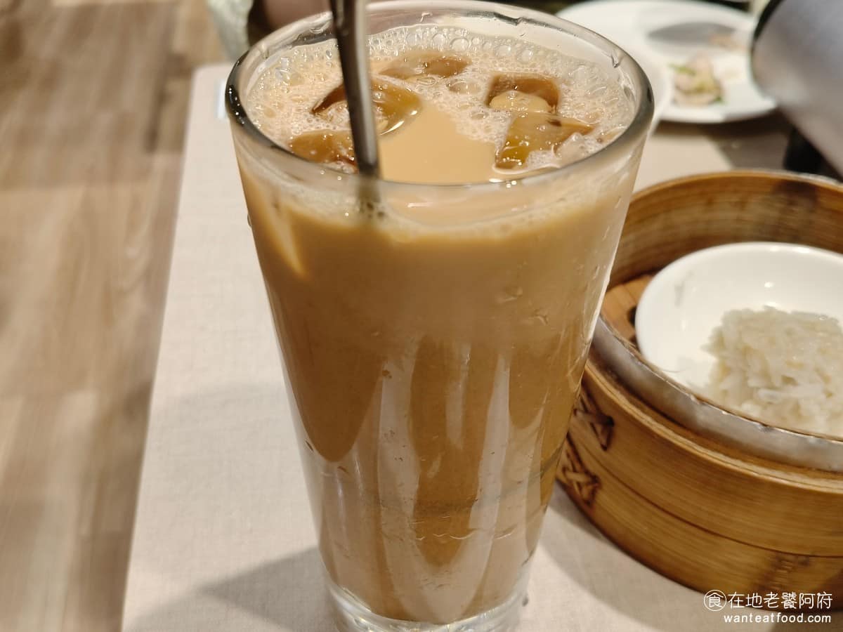 美利香港茶餐廳 美利香港茶餐廳菜單 美利香港茶餐廳推薦 南港區美食 南港美食 港式料理 點心 撈麵 絲襪奶茶 茶味明顯甜度適中,是店內飲品裡接受度較高的選項。 @在地老饕阿府