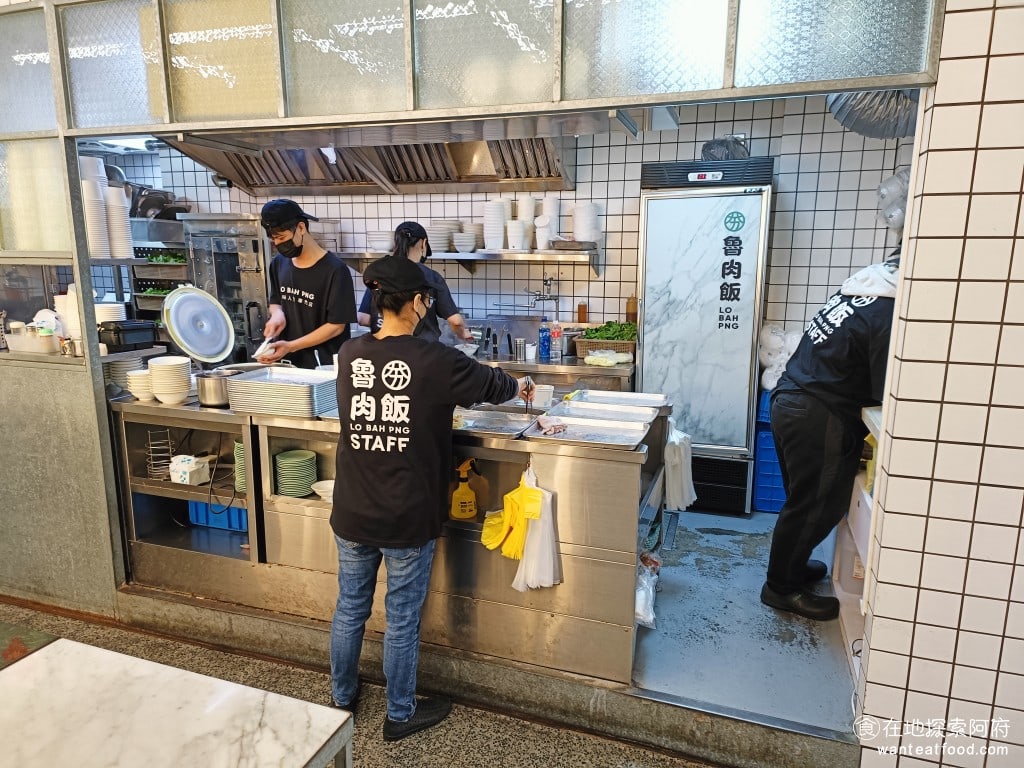 夯・魯肉飯 信義區美食 松山美食 台灣小吃 筒子米糕 苦瓜排骨湯 油豆腐 滷肉飯 肉鬆 雞湯