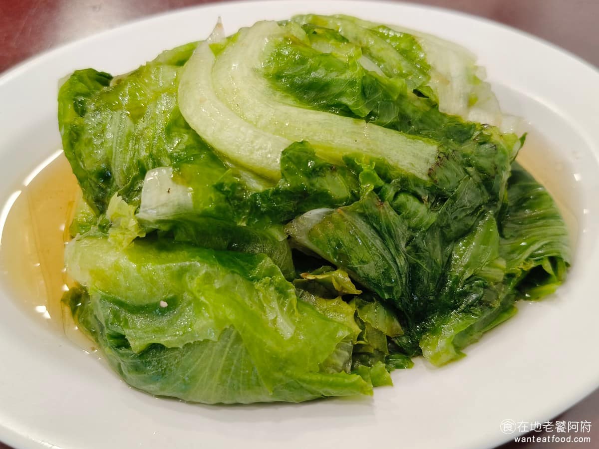 老店頭台南意麺 老店頭台南意麺菜單 老店頭台南意麺推薦 大安區美食 大安美食 信義安和美食 台灣小吃 燙青菜 用的是大陸妹,燙過之後淋上一清淡的醬汁,口感清脆,吃起來清爽不油膩。 @在地老饕阿府