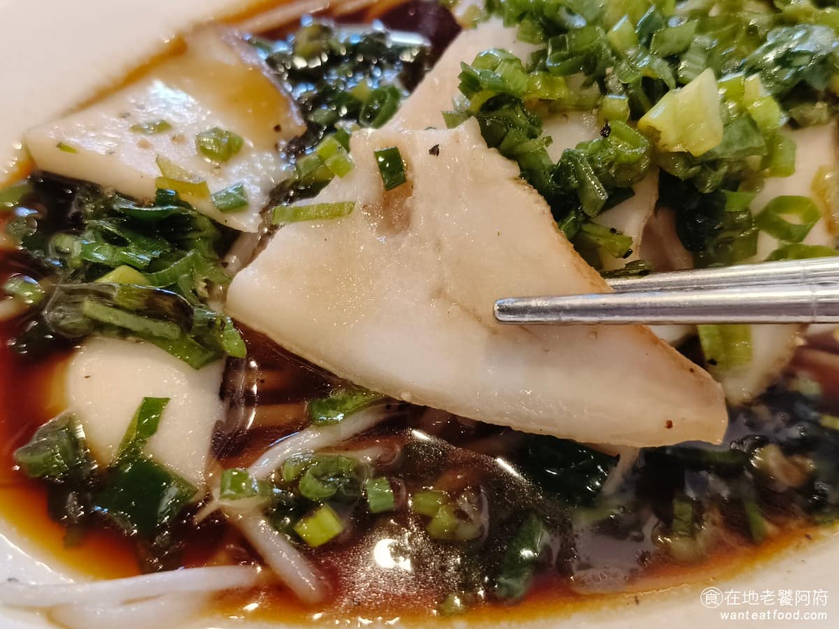 度小月台北迪化店 度小月台北迪化店菜單 度小月台北迪化店推薦 大同區美食 大同美食 台灣小吃 擔仔麵 鮑魚口感軟嫩帶Q彈,新鮮好吃,特別是底部的豆芽菜,更會吸滿醬汁,直接吃或是配飯吃,都非常下飯,也是推薦的菜色。 @在地老饕阿府