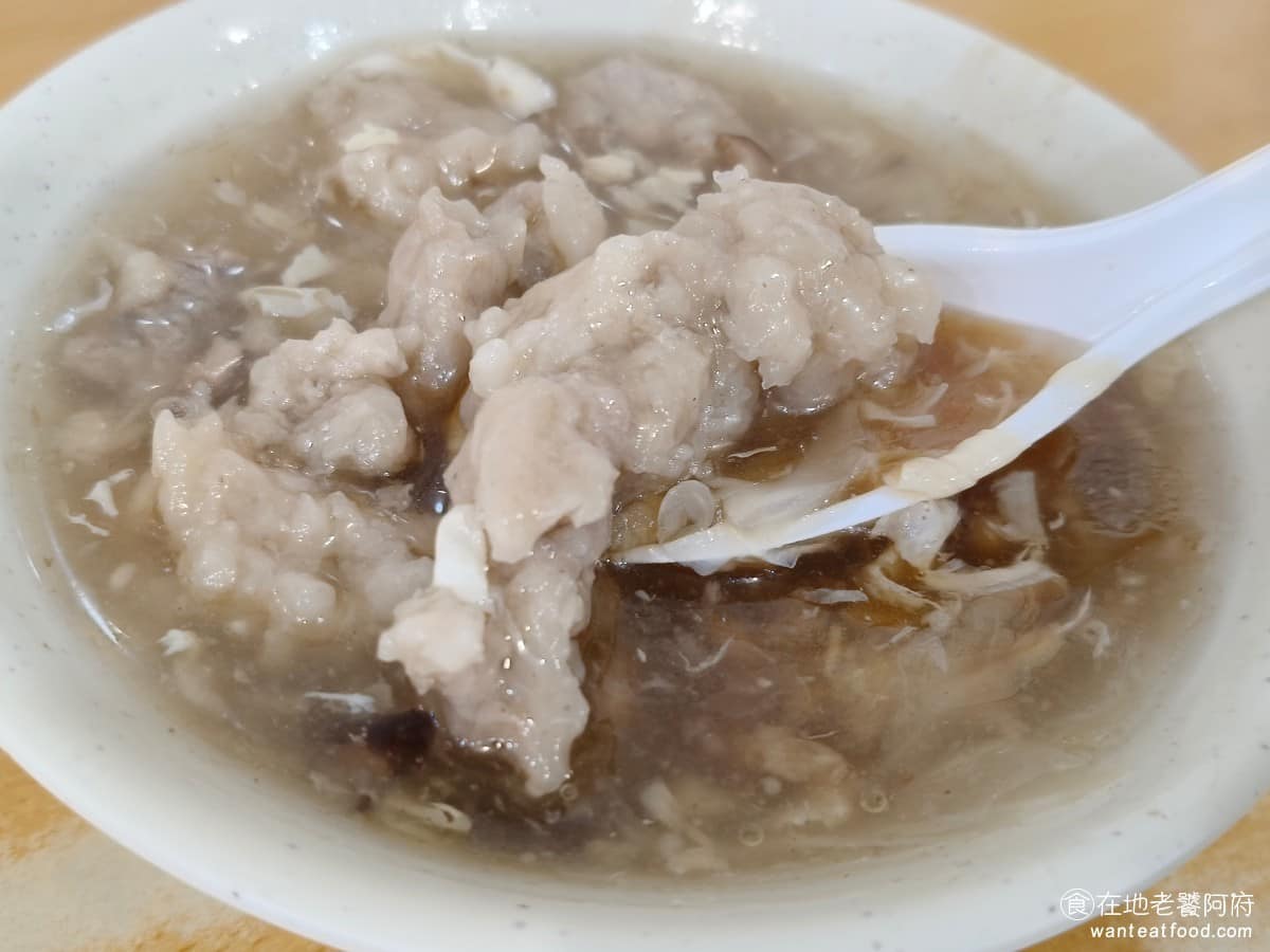 天天利美食坊 天天利美食坊菜單 天天利美食坊推薦 萬華區美食 萬華美食 西門美食 台灣小吃 滷肉飯 只是肉羹有些部位偏硬,會有點咬不動,而且肉羹的味道偏普通,沒有太突出的地方。 @在地老饕阿府