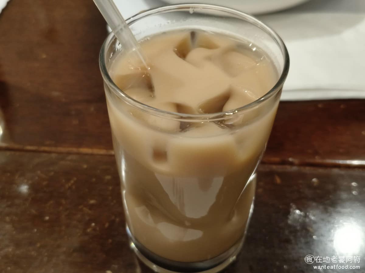 那比餐坊 那比餐坊菜單 那比餐坊推薦 中山區美食 中山美食 大直美食 義式料理 義大利麵 奶茶 奶茶喝得到茶香氣,喝起來不會太甜,表現得中規中矩。 @在地老饕阿府