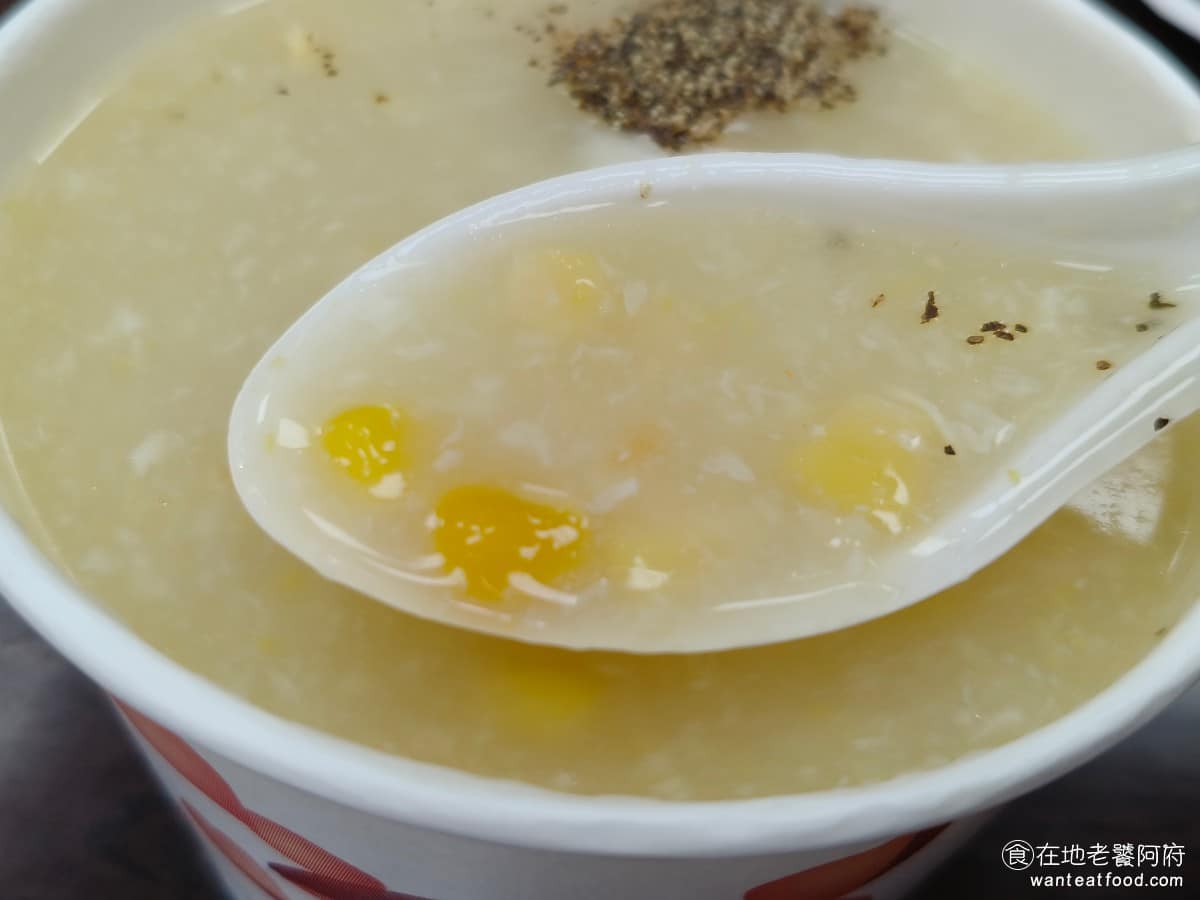 珍香鍋貼水餃專賣店 珍香鍋貼水餃專賣店菜單 珍香鍋貼水餃專賣店推薦 中和區美食 中和美食 點菜時店家會問你，要不要加胡椒，其實玉米濃湯的這種黑胡椒，個人反而沒那麼喜歡，因為會破壞掉玉米湯本身的清甜感。 @在地老饕阿府