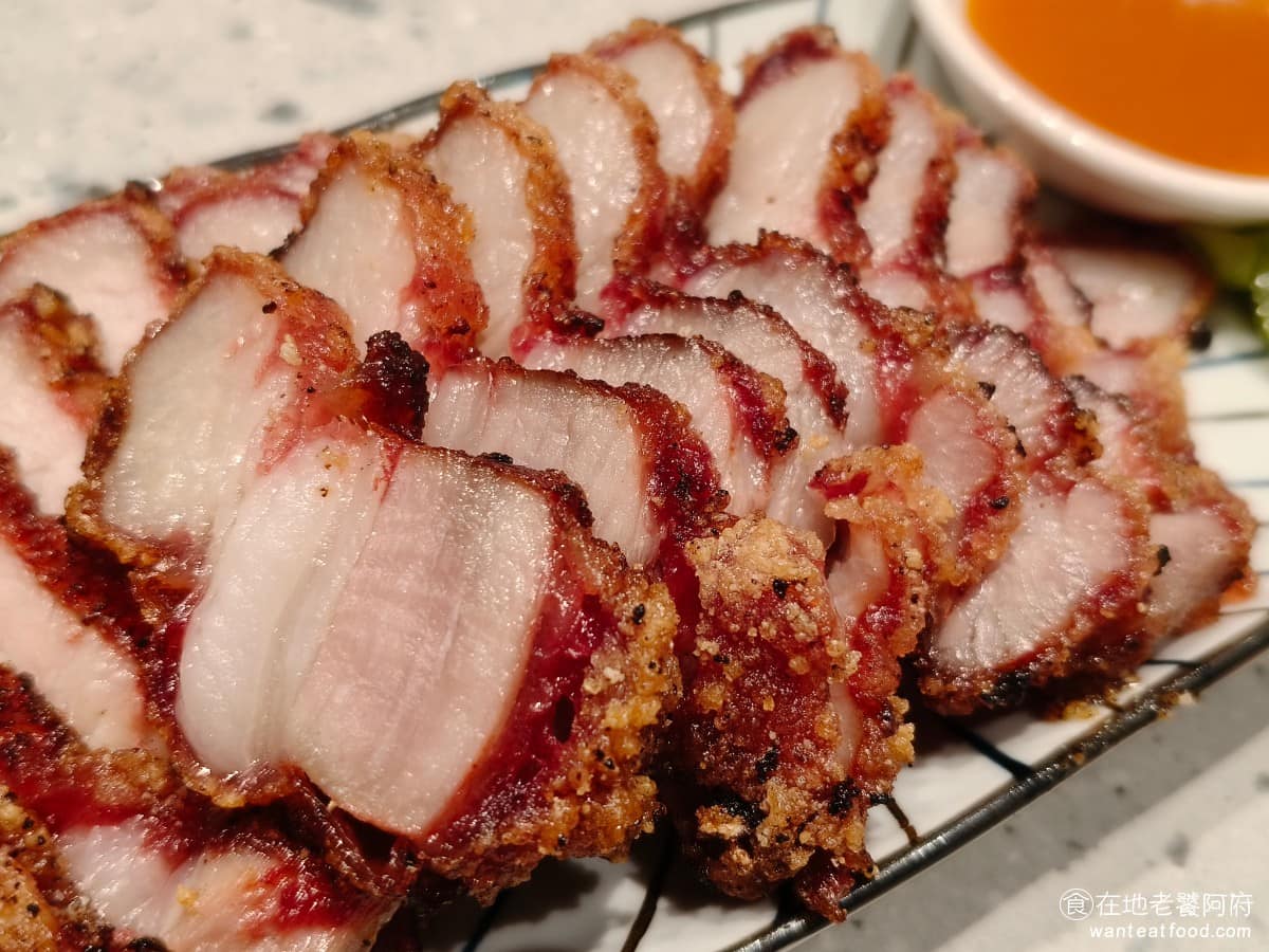 真珠台灣佳味微風南山店 真珠台灣佳味微風南山店菜單 真珠台灣佳味微風南山店推薦 美食 台式料理 味道上可以,只是我這次吃到的肥肉比例偏高,吃起來有點太肥了,而且底部也很多油,整體吃起來不太清爽,吃幾片會膩。 @在地老饕阿府