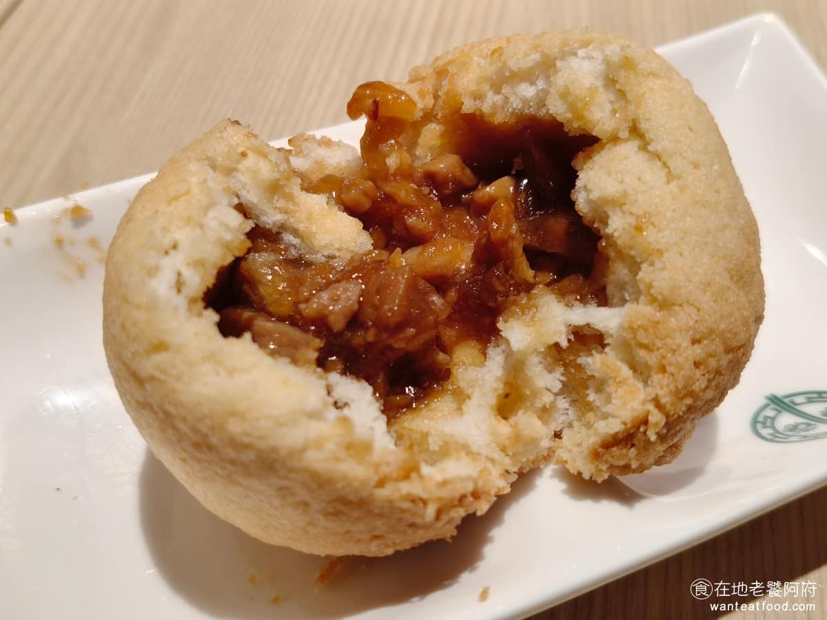 添好運南港三井店 添好運南港三井店菜單 添好運南港三井店推薦 南港區美食 南港美食 整體風味有層次,難怪會放在推薦排行榜的第一名,可惜只有三顆,我們四個人吃,有兩個人只能吃一半 XD @在地老饕阿府