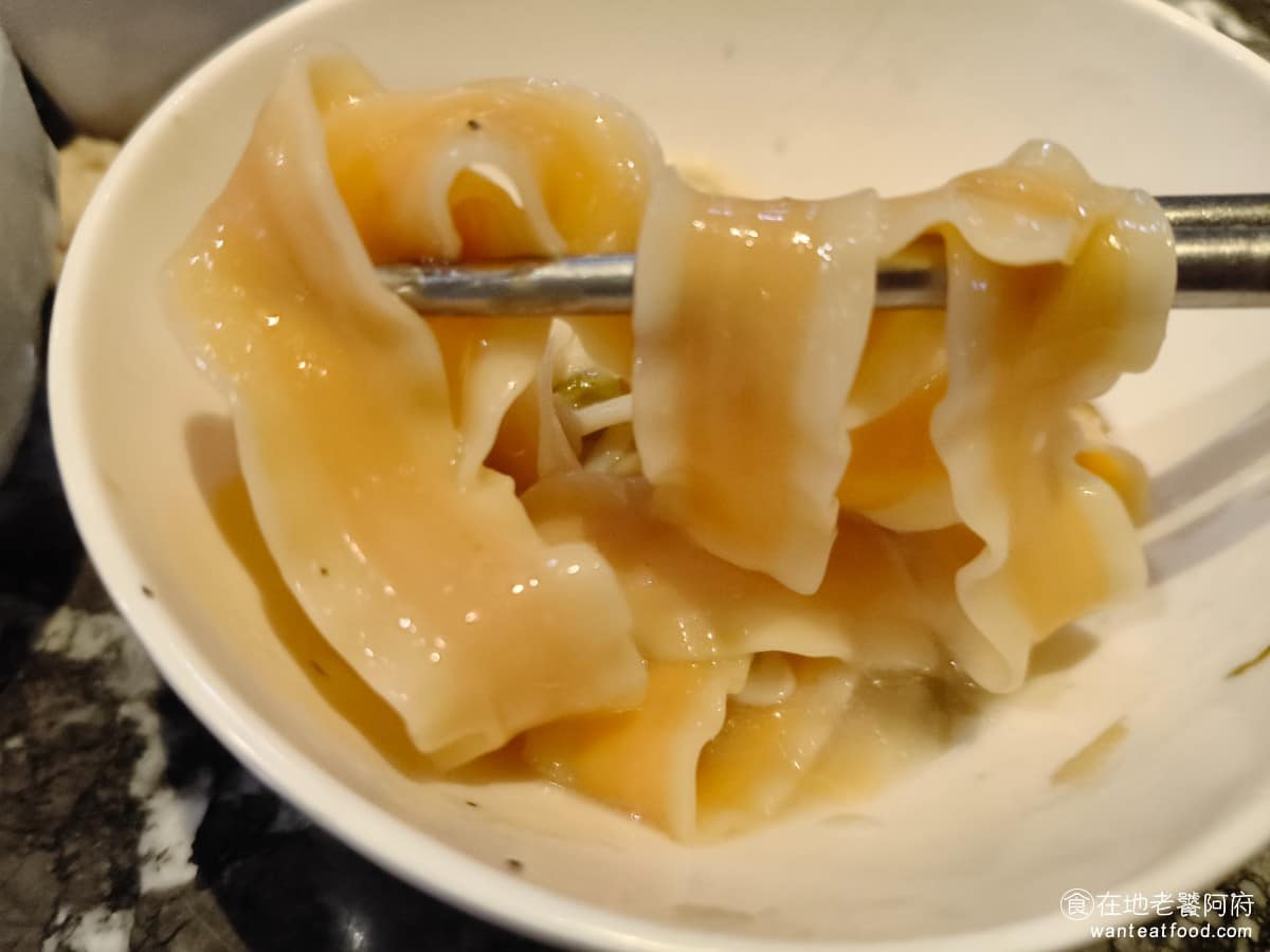 22:02火鍋美麗華店 22:02火鍋美麗華店菜單 22:02火鍋美麗華店推薦 中山區美食 很多客人就是喜歡蕾絲麵的口感,所以常常來吃,麵條很寬大,咬起來很有嚼勁 @在地老饕阿府