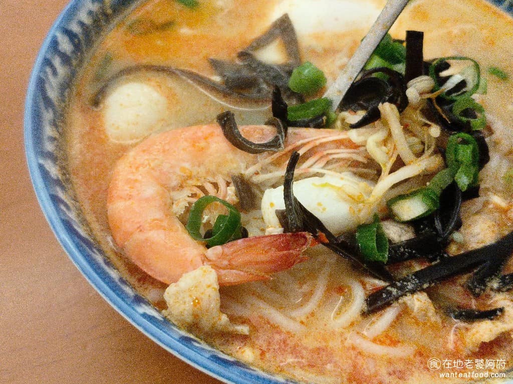 云滇忠孝店 云滇忠孝店菜單 云滇忠孝店推薦 大安區美食 大安美食 忠孝復興美食 中式料理 過橋米線 裡面的配料，同時有豬肉片和幾隻蝦子，如果覺得《雲滇 忠孝店》的豬肉片太硬，建議可以將肉片換成蝦子。 @在地老饕阿府