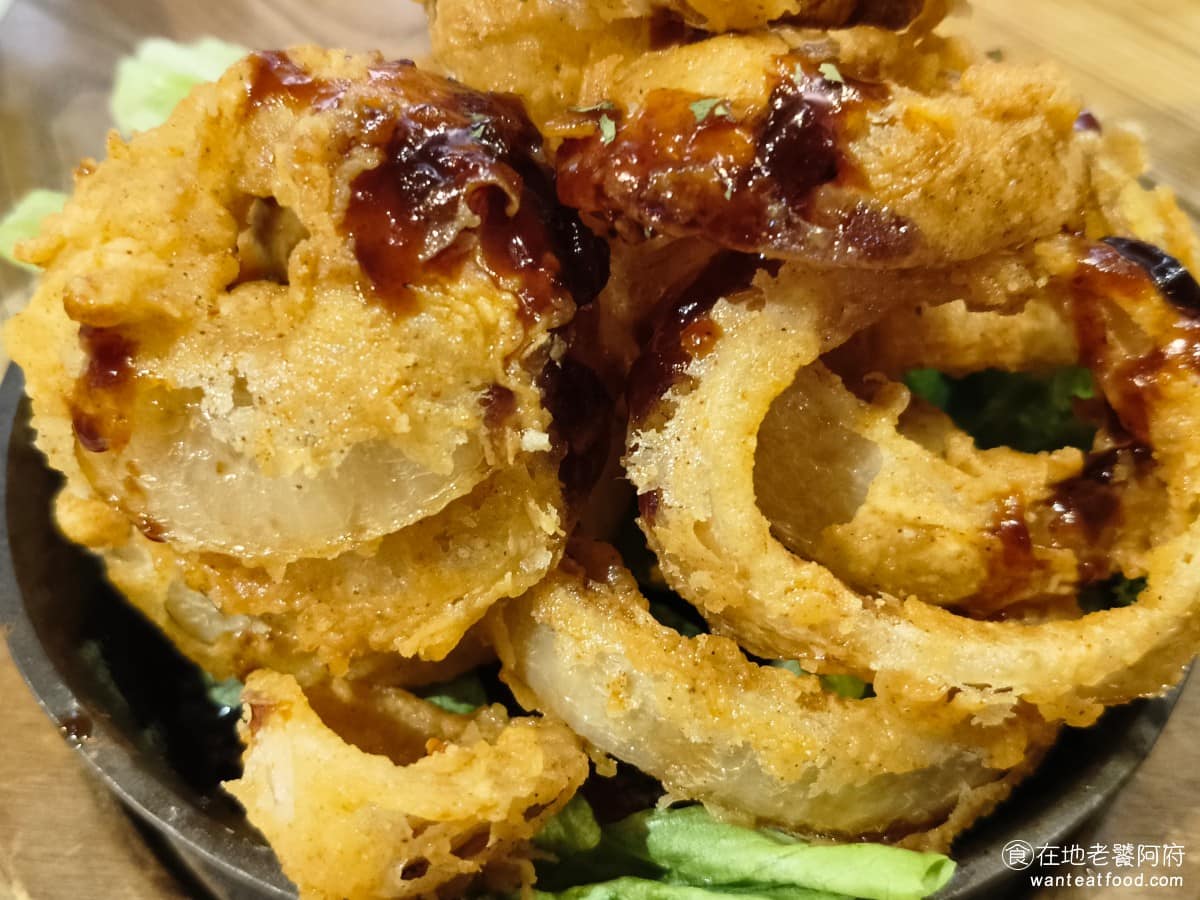 BravoBurger發福廚房民權店 BravoBurger發福廚房民權店菜單 如果選 C 套餐可以選擇這道開胃菜，好吃程度不輸給薯條。 @在地老饕阿府