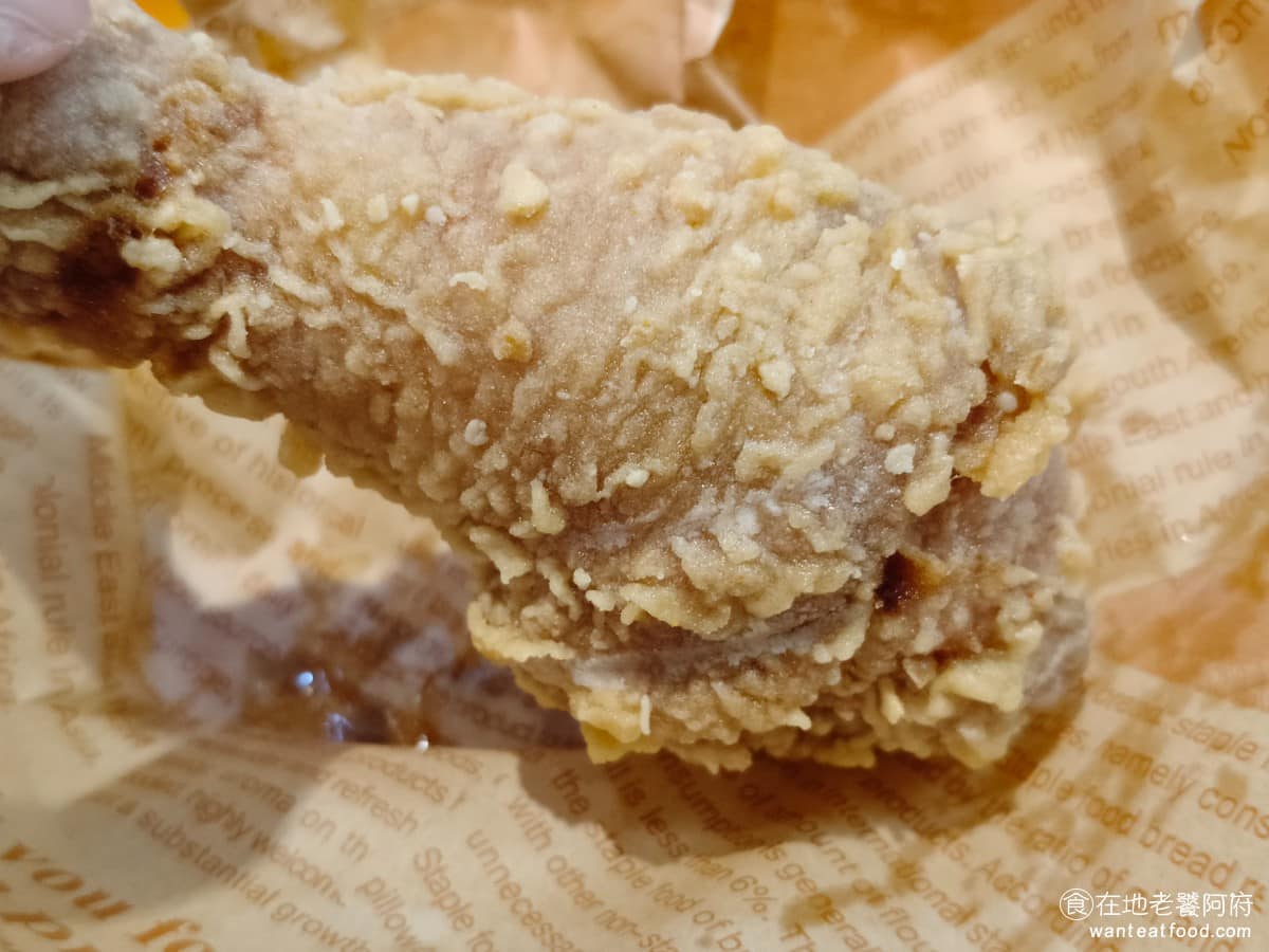 麥哲倫美式炸雞永和永元店 麥哲倫美式炸雞永和永元店菜單 麥哲倫美式炸雞永和永元店推薦 外皮酥脆，裡面肉多汁，雞腿肉不乾柴，裹薄粉炸成金黃色，雞肉帶點醃製的鹹香。 @在地老饕阿府