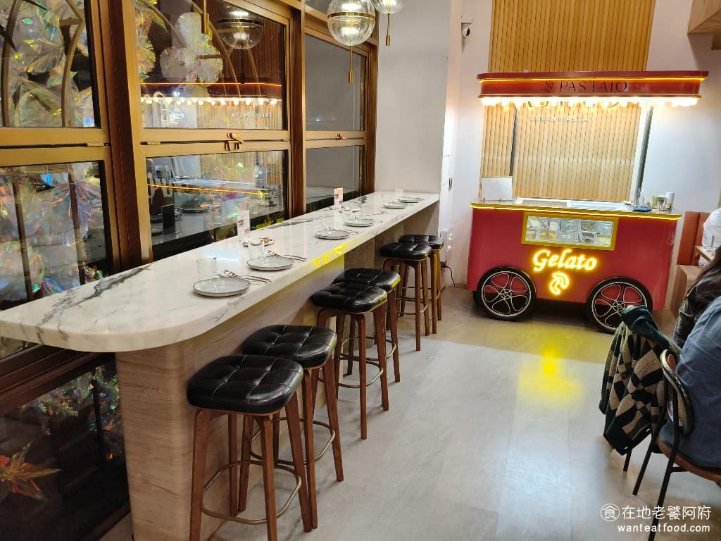 Pastaio 內湖 內湖菜單 內湖推薦 內湖區美食 內湖美食 西湖美食 義式料理 義大利麵 店內還有個小巧的 Gelato 車,提供義大利冰淇淋,讓人有種置身義大利街頭的感覺。 @在地老饕阿府