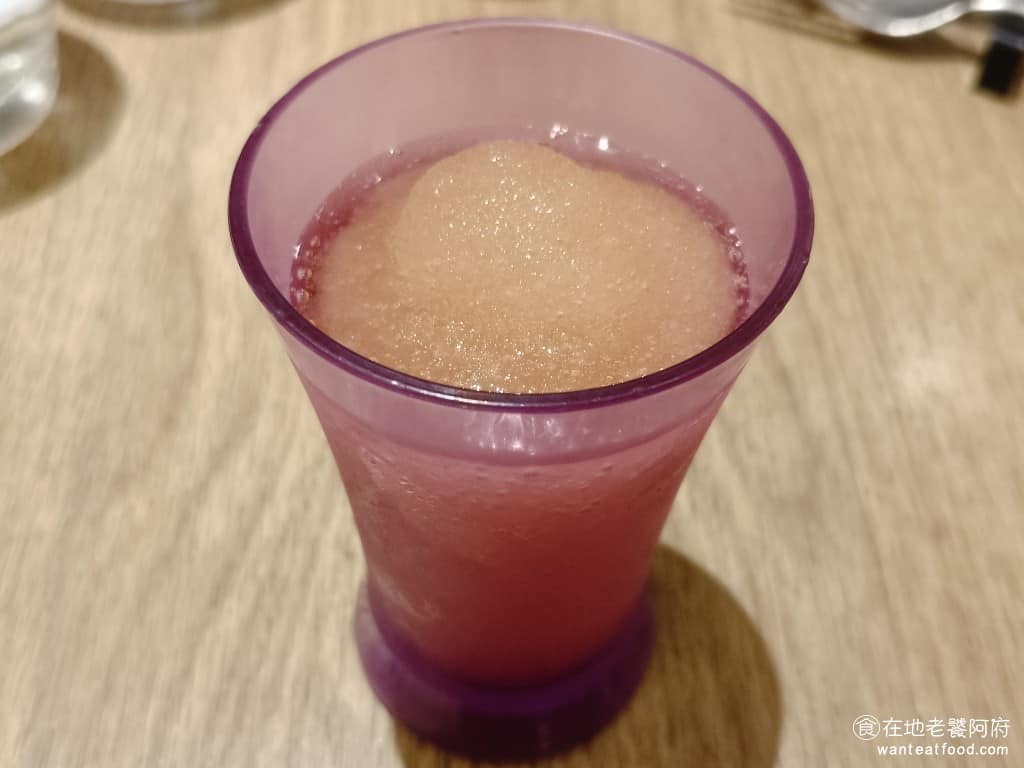 陶板屋台北復興北店 陶板屋台北復興北店菜單 陶板屋台北復興北店推薦 松山區美食 松山美食 梅子醋 上主餐之前，店員會送上每個人一杯梅子醋，酸味十足，很適合用來開胃。 @在地老饕阿府