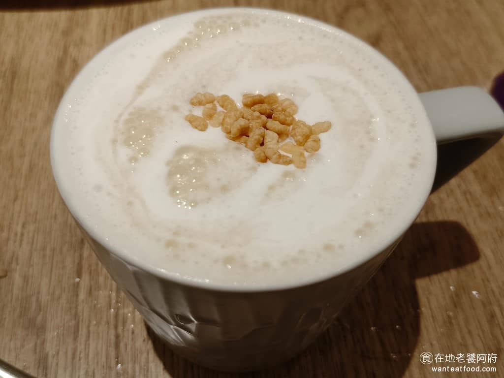 陶板屋台北復興北店 陶板屋台北復興北店菜單 陶板屋台北復興北店推薦 松山區美食 松山美食 熱耶加咖啡 喝的時候要小心，上面的奶蓋是冷的，但下面的咖啡超級燙，咖啡的味道則比較普通一點。 @在地老饕阿府