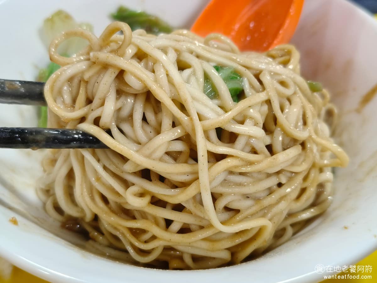 大陳記古早味麵店 大陳記古早味麵店菜單 大陳記古早味麵店推薦 內湖區美食 內湖美食 港墘美食 外帶的話，店家通常會把麻醬分開裝，讓顧客帶回去自己拌。 @在地老饕阿府