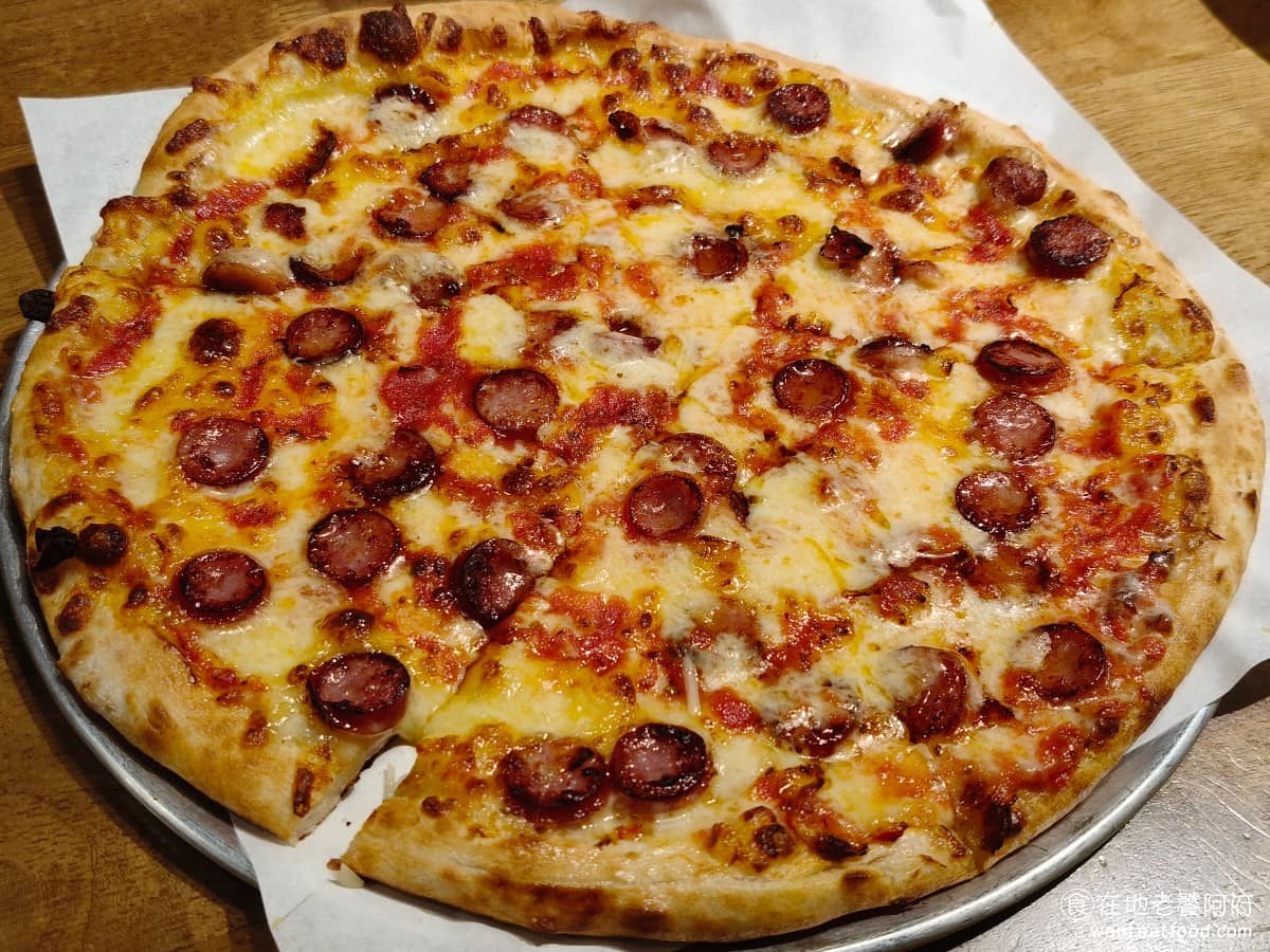 Pino Pizza菜單 Pizza價格 士林區美食 士林美食 芝山站美食 美式料理 炸雞 兒童披薩 這是專門給兒童吃的版本所以口味會比較清淡一點,醬汁味道不會太鹹餅皮也會做得比較薄,吃起來口感比較軟,其實大人想點這個也沒問題。 @在地老饕阿府