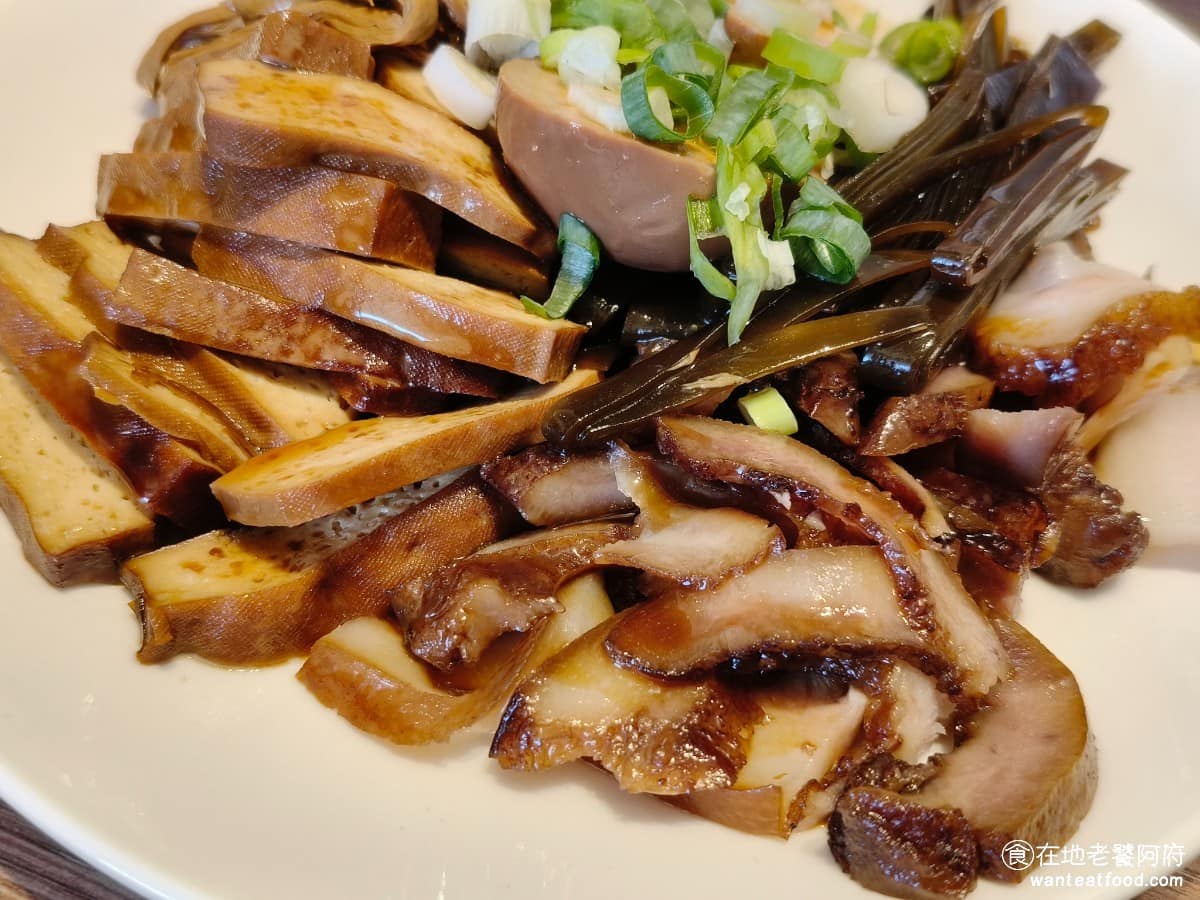 黑殿飯店右岸店 黑殿飯店右岸店菜單 黑殿飯店右岸店推薦 淡水區美食 淡水美食 台灣小吃 排骨飯 炒飯