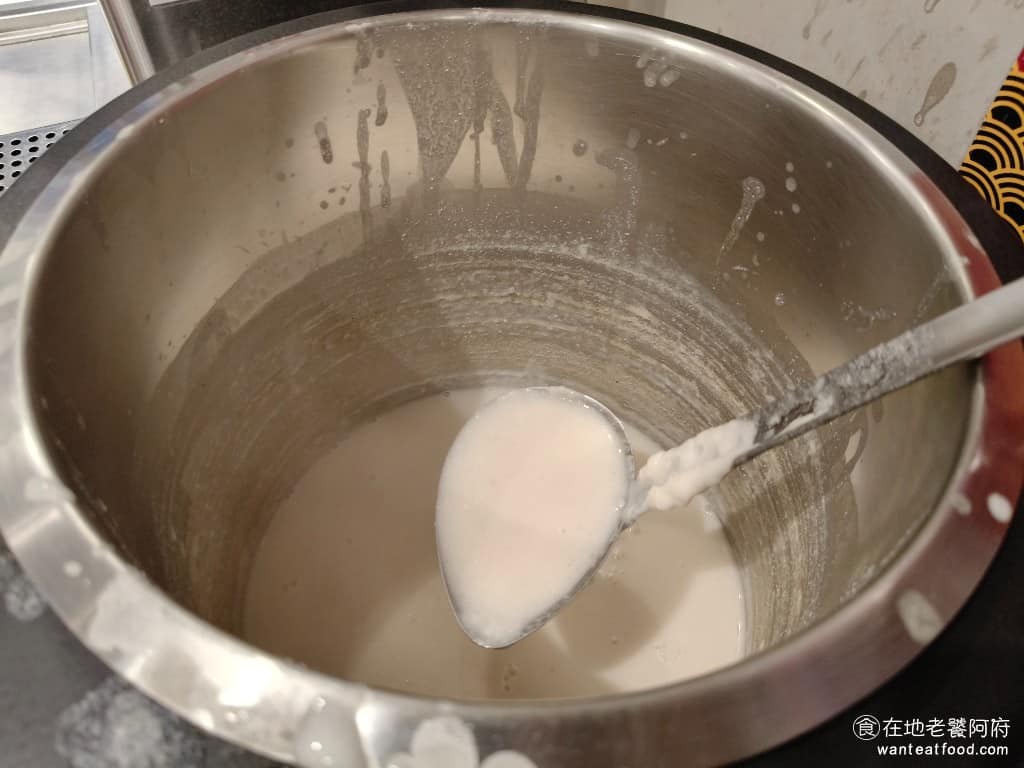 美琪蒙古烤肉 美琪蒙古烤肉菜單 美琪蒙古烤肉推薦 中山區美食 中山美食 劍南路站美食 中式料理 甜湯還有附杏仁茶,喝起來不會太濃,甜度適中,可以解膩 @在地老饕阿府