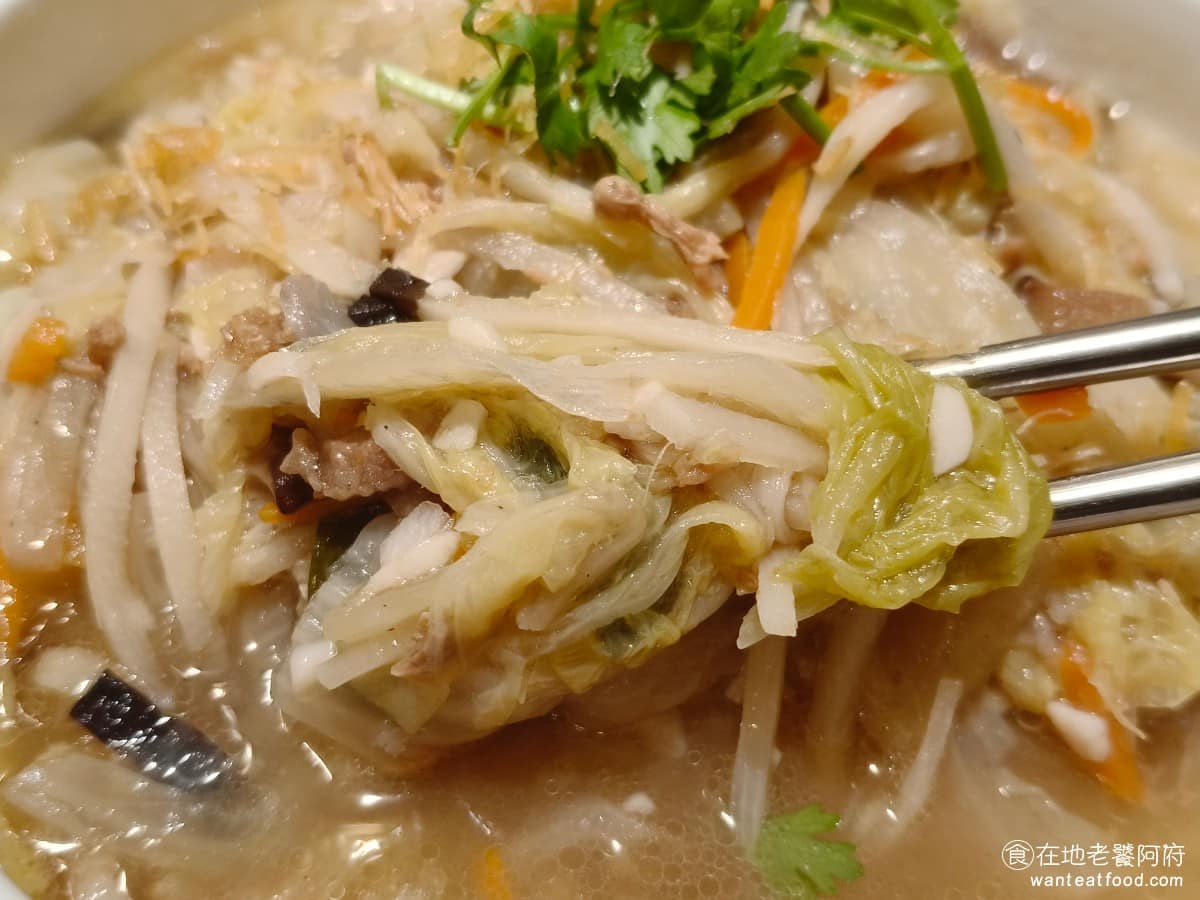 白玉樓經典台菜 (台北統一時代店7F (台北統一時代店7F菜單 (台北統一時代店7F推薦 配料包含豬肉、蝦米、豆皮、香菇、扁魚、干貝絲,上面的干貝酥帶有點脆度,白菜口感軟嫩,也是推薦的一道。 @在地老饕阿府