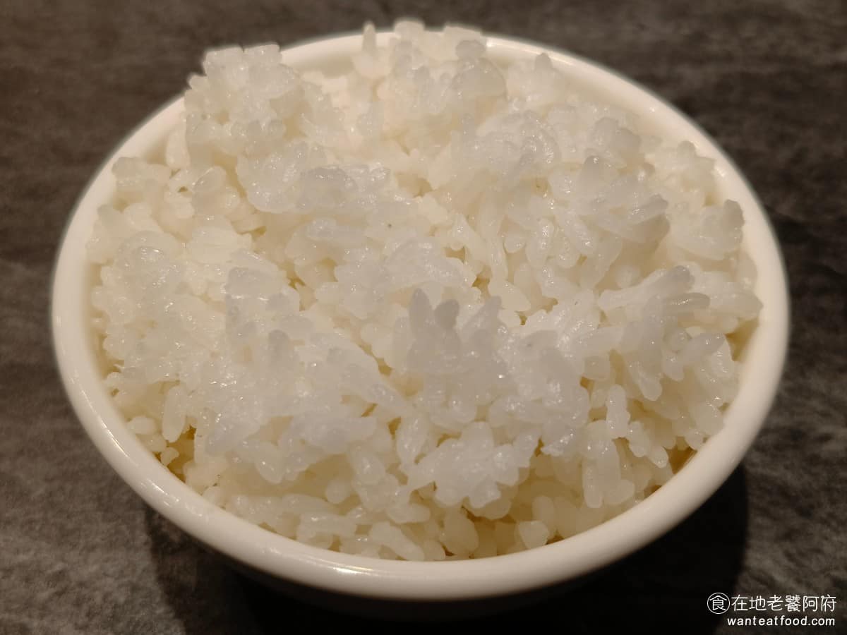 白玉樓經典台菜 (台北統一時代店7F (台北統一時代店7F菜單 (台北統一時代店7F推薦 越光米白飯 一碗飯是 30 元,白飯有達到基本水準,軟硬適中溫度恰當,不會遇到冷掉或偏硬的問題,適合搭配重口味的菜色。 @在地老饕阿府