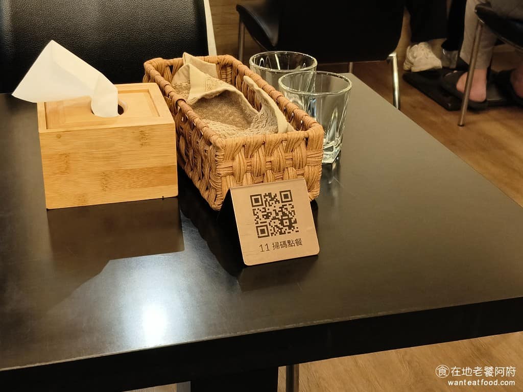 布克湖義式坊 布克湖義式坊菜單 布克湖義式坊推薦 內湖區美食 內湖美食 文德站美食 義式料理 義大利麵 店內點餐直接掃桌上的 QRCODE @在地老饕阿府