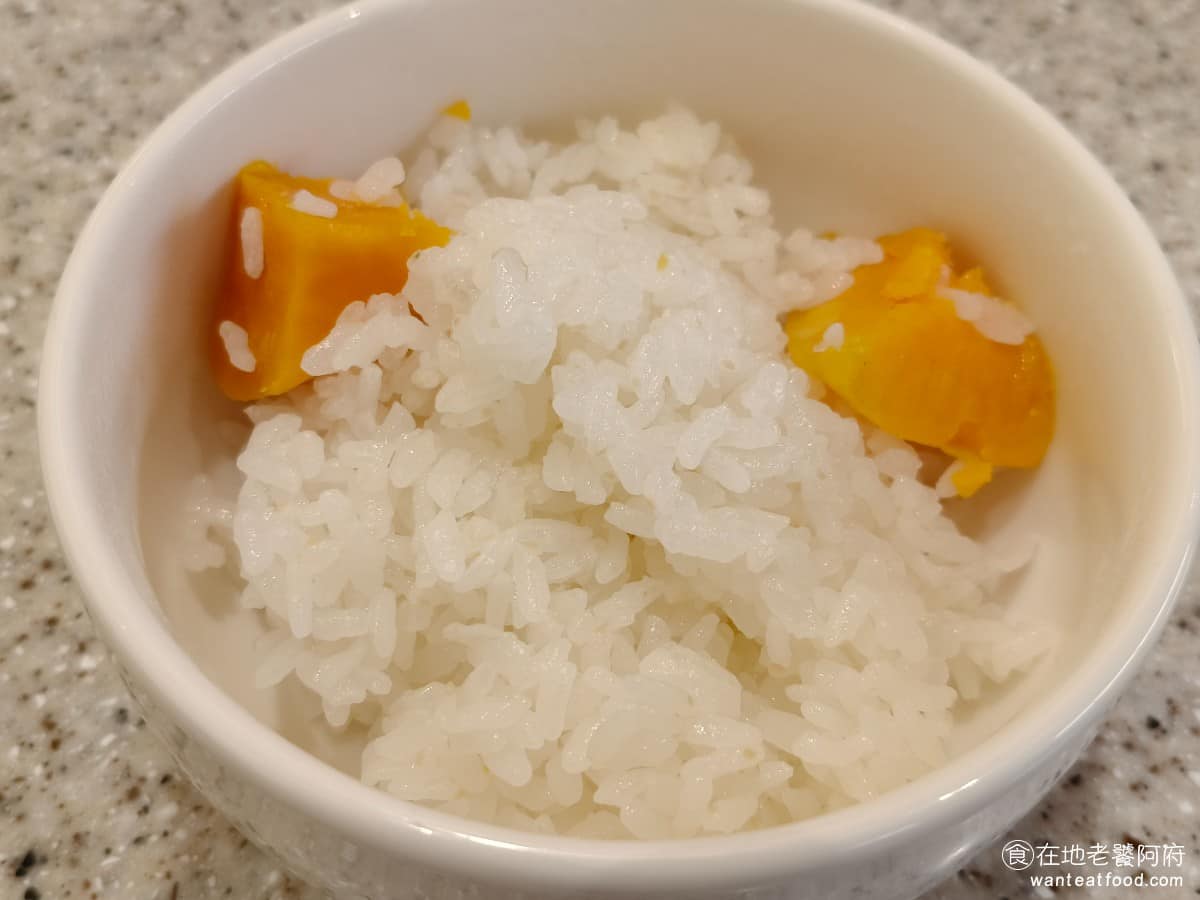 炒湘湘微風信義店 炒湘湘微風信義店菜單 炒湘湘微風信義店推薦 信義區美食 信義美食 市政府美食 米飯煮得很軟，奶香和地瓜的甜香都有，直接單吃就很好吃。這個價位對無限續飯來說，非常划算，幾乎是必點。 @在地老饕阿府