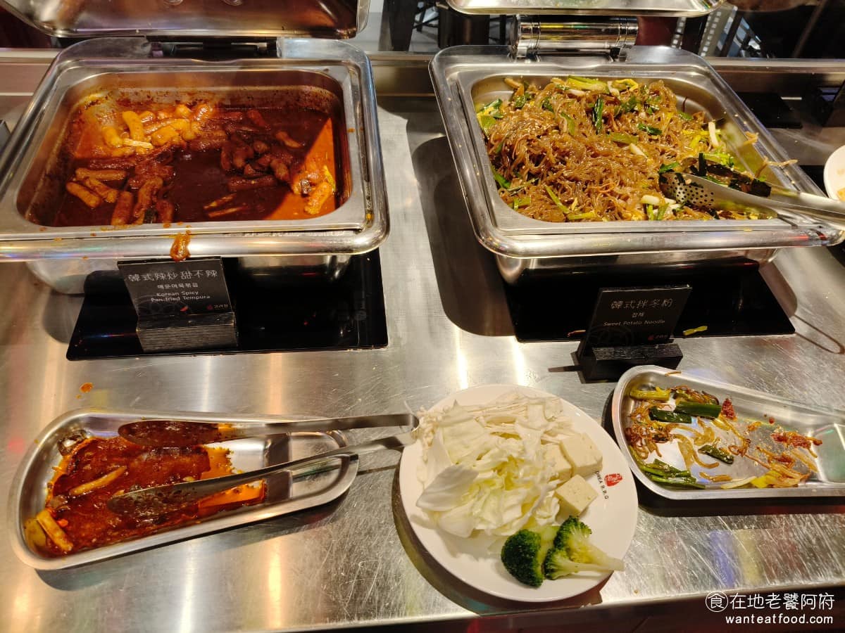 高麗園銅盤烤肉 Citylink南港市場 Citylink南港市場菜單 熱食的部分，有韓式拌冬粉和韓式辣炒甜不辣。 @在地老饕阿府