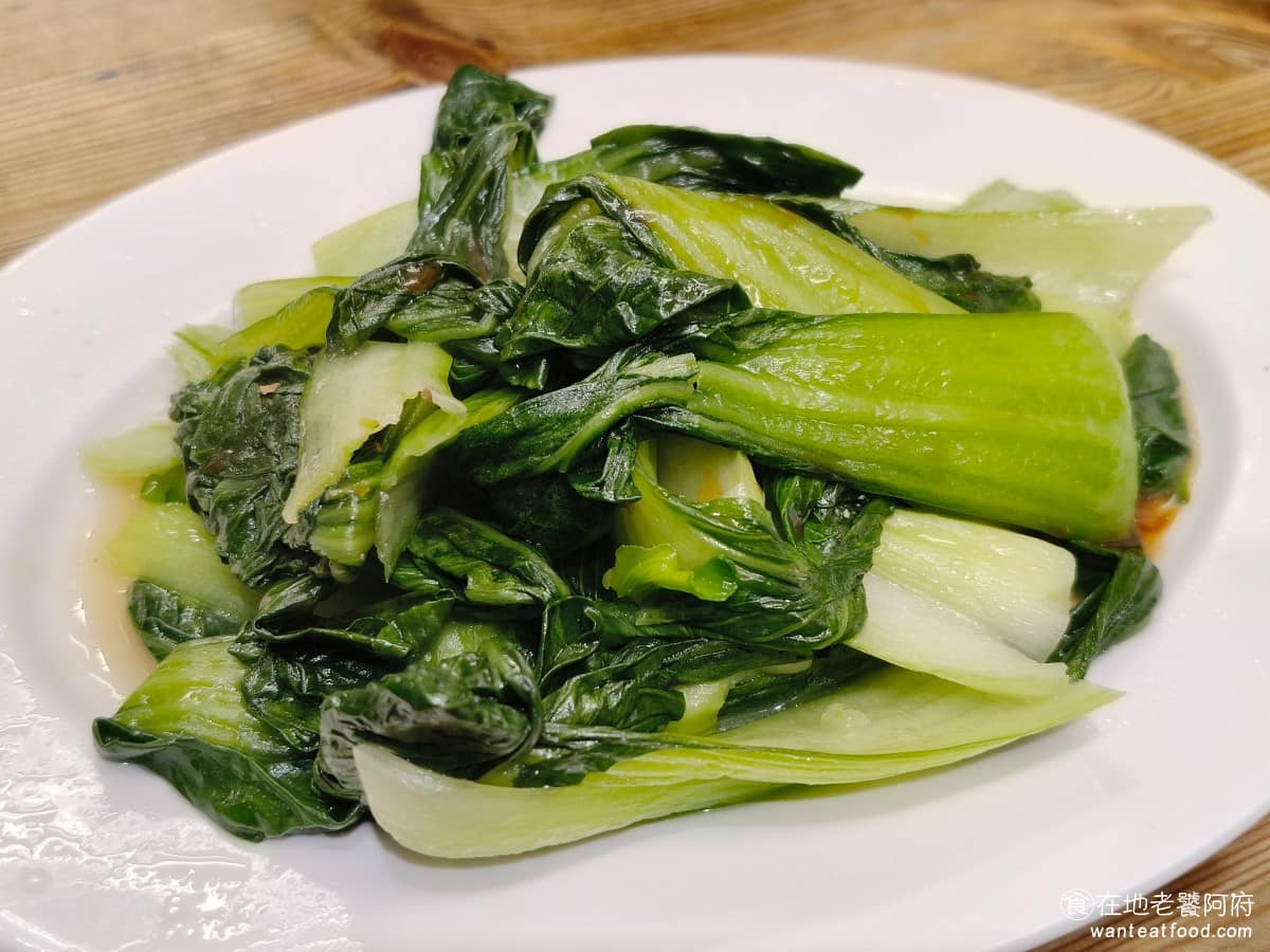 竹林雞肉中和員山店 竹林雞肉中和員山店菜單 竹林雞肉中和員山店推薦 中和區美食 中和美食 台灣小吃 燙青菜 吃起來簡單、清爽、不油膩,可以點一盤,搭配著肉一起吃。 @在地老饕阿府