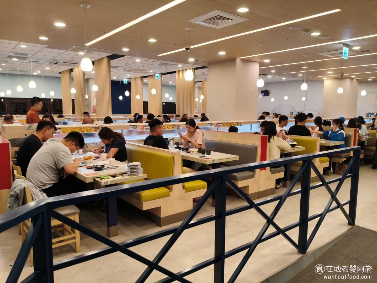 はま寿司台中麗寶店 はま寿司台中麗寶店菜單 はま寿司台中麗寶店推薦 后里區美食 后里美食 日式料理 《はま壽司》在台中其實不是第一次開店,原本曾經在台中軟體園區、大里一帶設點,後來陸續撤出,才插旗到麗寶OUTLET這個位置,也是目前台中唯一還在營業的分店。 @在地老饕阿府