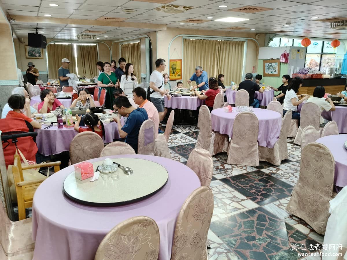 心蘭餐廳 心蘭餐廳菜單 心蘭餐廳推薦 龍潭區美食 龍潭美食 台式料理 活魚 整體環境屬於老式合菜餐廳的風格，不追求裝潢，實用為主網路上有部分評價提到環境潔淨度有待加強，建議店家持續維護，給客人更好的用餐感受。 @在地老饕阿府