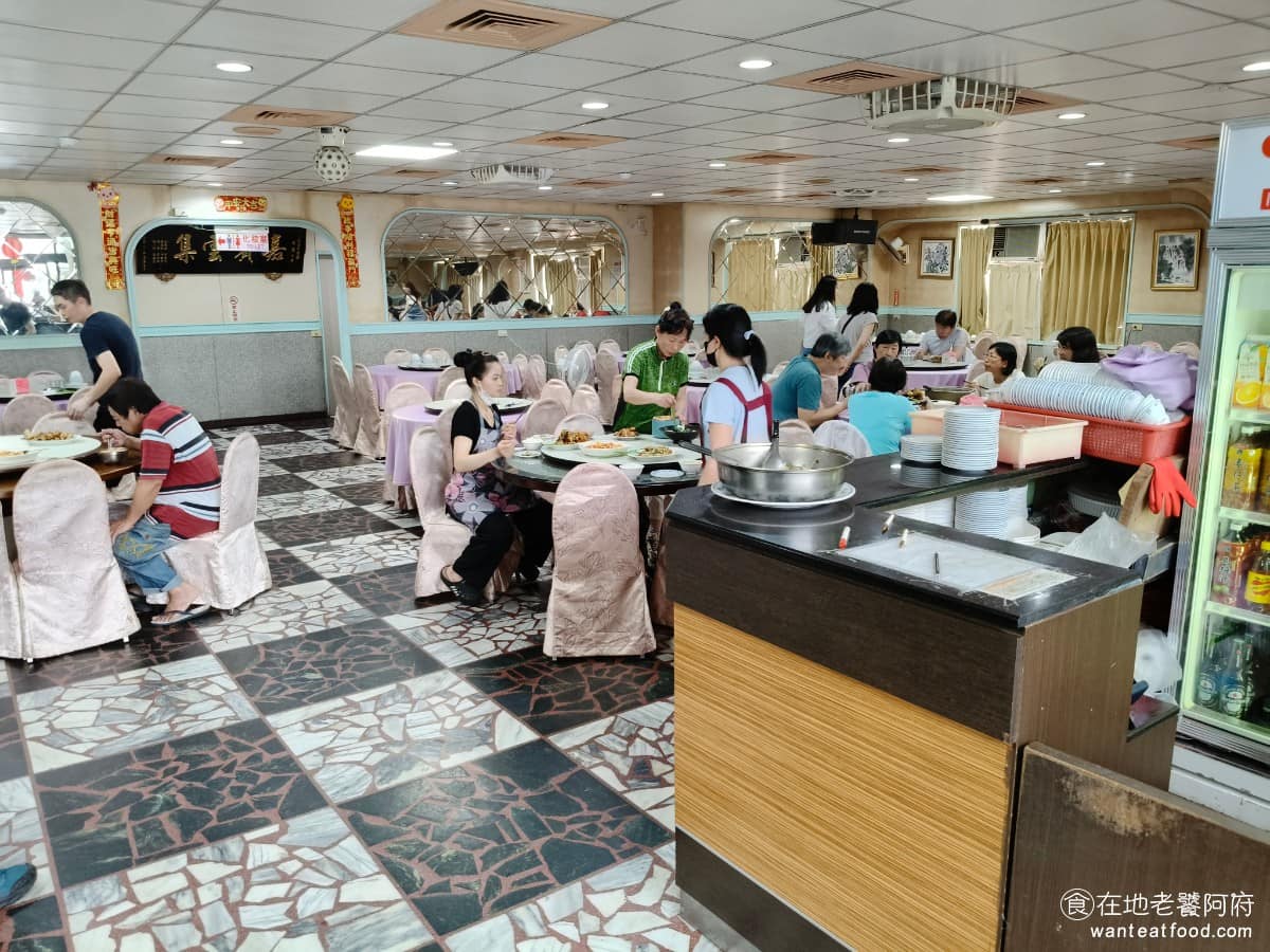 心蘭餐廳 心蘭餐廳菜單 心蘭餐廳推薦 龍潭區美食 龍潭美食 台式料理 活魚 餐廳接受攜帶毛小孩入內，但需放入推車或袋中，若有需求可事先告知，店家會安排包廂，算是貼心的小服務。 @在地老饕阿府