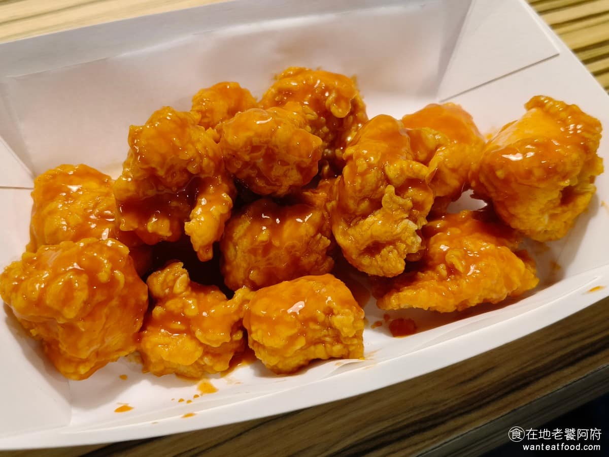 德州美墨炸雞天母店 德州美墨炸雞天母店菜單 德州美墨炸雞天母店推薦 士林區美食 士林美食 美式料理 美墨去骨小雞塊 原本以為是類似麥當勞的那一種雞塊,但結果不是,是使用雞胸肉拿去炸的雞塊。 @在地老饕阿府