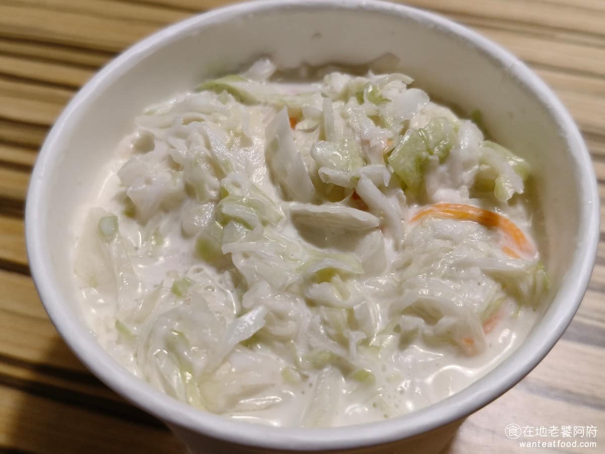 德州美墨炸雞天母店 德州美墨炸雞天母店菜單 德州美墨炸雞天母店推薦 士林區美食 士林美食 美式料理 生菜沙拉 沙拉醬加得十分濃郁,整個生菜都泡在醬裡面,吃起來口感很濕潤,但唯一的缺點是,有些人可能會覺得泡在醬汁裡會太鹹。 @在地老饕阿府