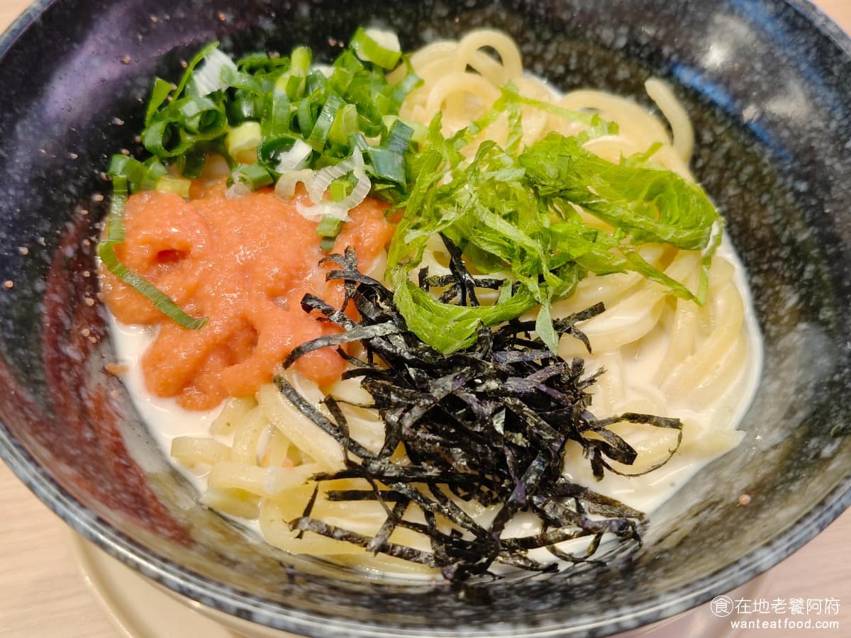 スシロー壽司郎台北內湖美麗華店 スシロー壽司郎台北內湖美麗華店菜單 博多明太子奶油拌麵 奶油味濃明太子加量，吃起來不過鹹，是三款拉麵裡口味較為特別的，接受度普遍不錯。 @在地老饕阿府
