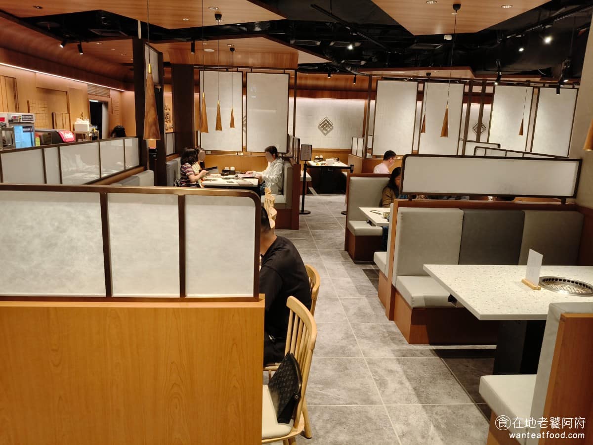 京昌園日式燒肉餐廳南港店 京昌園日式燒肉餐廳南港店菜單 京昌園日式燒肉餐廳南港店推薦 環境非常乾淨，排煙也做得很好，幾乎不會聞到油煙味，店員的服務品質也非常好。 @在地老饕阿府