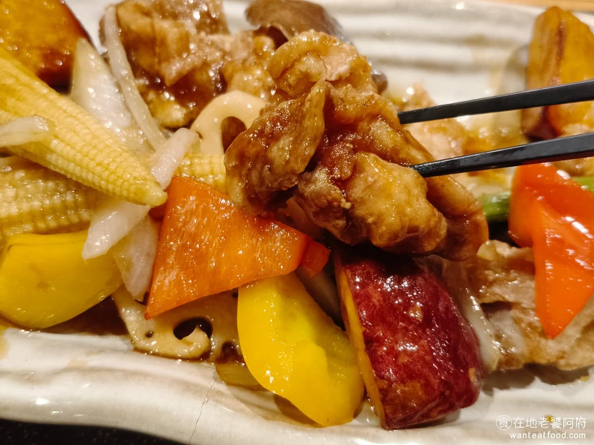 YAYOI彌生軒內湖瑞光店 YAYOI彌生軒內湖瑞光店菜單 YAYOI彌生軒內湖瑞光店推薦 甜酸的蜜黑醋醬油,醬汁鹹度比大戶屋稍重,酸度則是大戶屋更明顯,總之如果喜歡外皮酥脆的可以點,但如果比較在意雞肉嫩度,就比較不推薦。 @在地老饕阿府