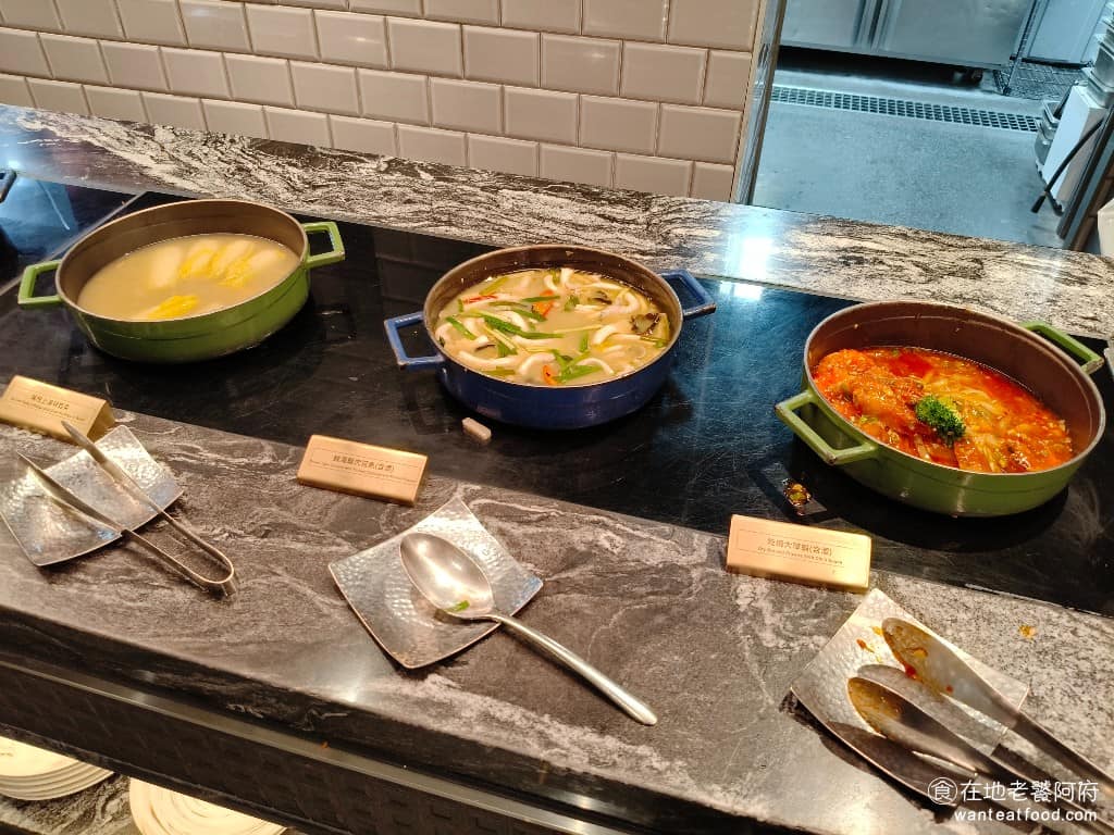 INPARADISE 饗饗微風信義店 饗饗微風信義店菜單 饗饗微風信義店推薦 美食 市政府美食 熟食區 有乾燒大草蝦、酸湯龍虎斑、搖柱上湯娃娃菜。 @在地老饕阿府