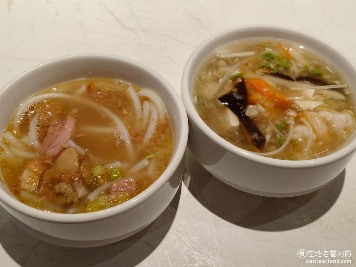 饗食天堂林口三井店 饗食天堂林口三井店菜單 饗食天堂林口三井店推薦 林口區美食 林口美食 鴨肉粥米粉和蝦仁羹 一直是這裡很固定的菜色，吃起來味道還行，但是沒有特別吸引人的地方。 @在地老饕阿府