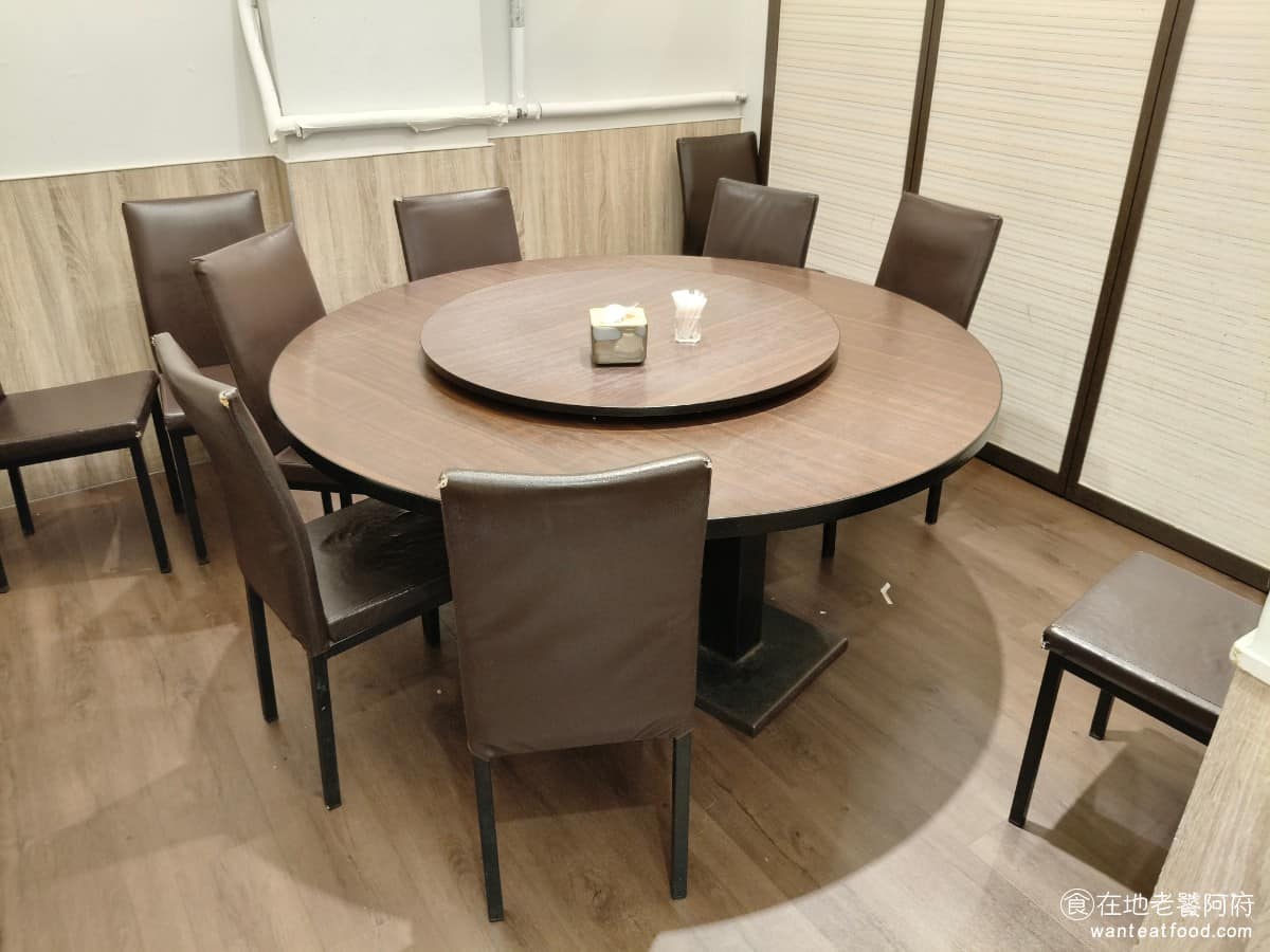 花娘小館(創始店) 花娘小館(創始店)菜單 花娘小館(創始店)推薦 松山區美食 松山美食 店內也是有包廂,但包廂空間不算很大,如果有10人以上聚餐的話,推薦去南京分店會比較好。 @在地老饕阿府