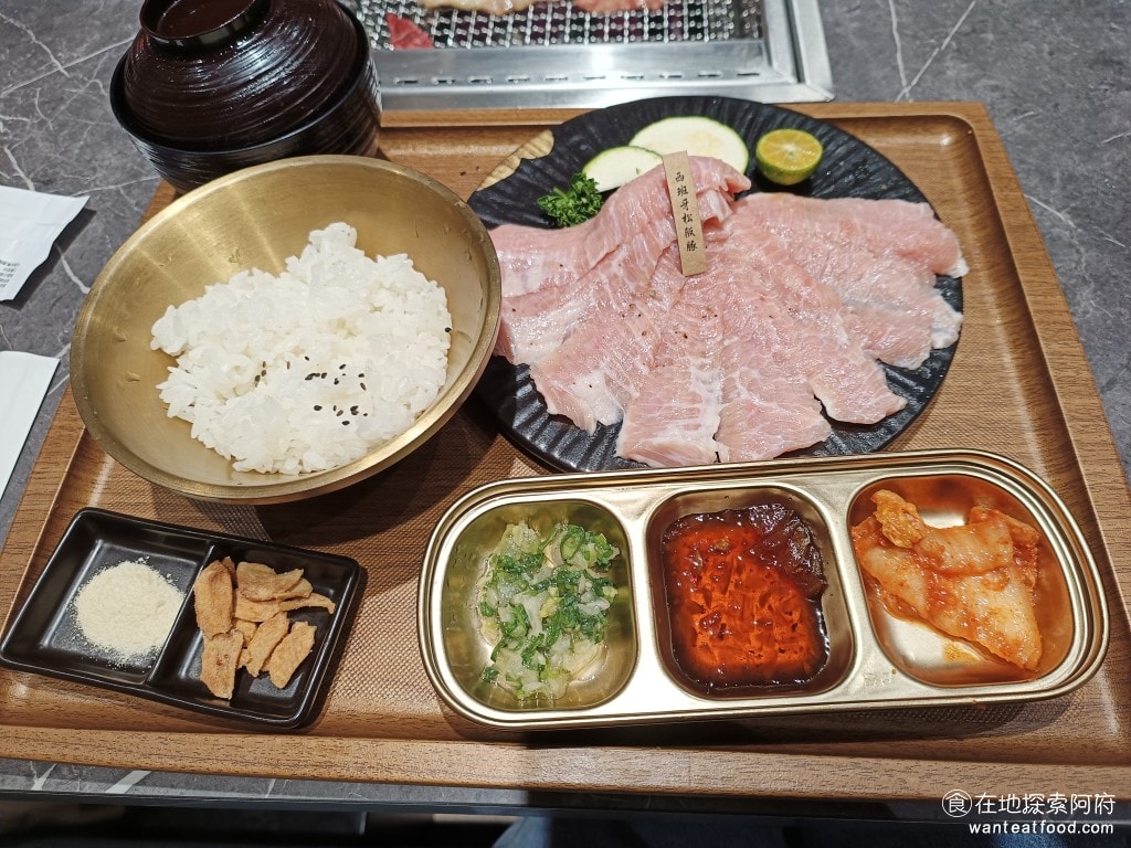 燒肉 IKIGAI 內科 燒肉套餐 一人燒肉 西班牙松阪豬 松阪豬是不錯吃,只是覺得應該要再切薄一點,不燃烤起來會偏硬 @在地老饕阿府