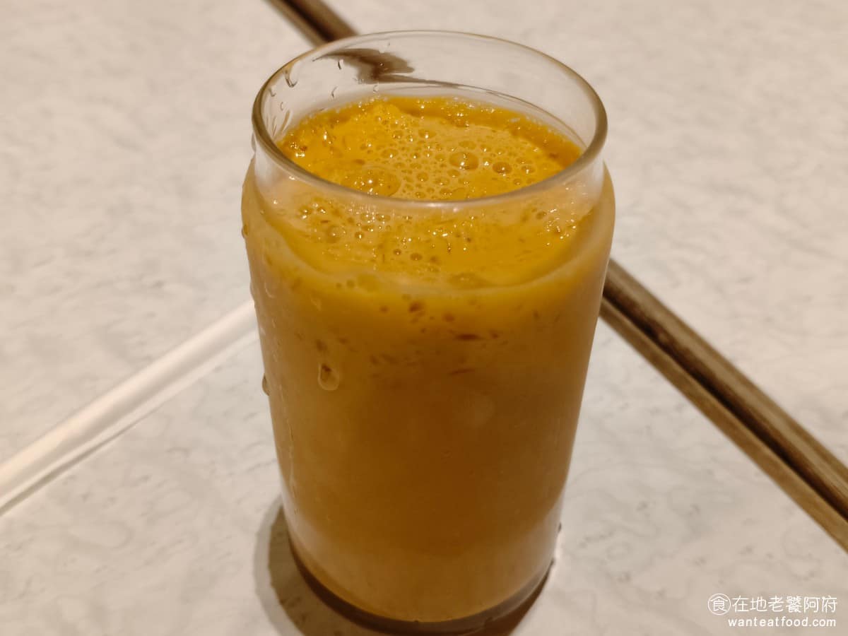 香米泰國料理大直忠泰店 香米泰國料理大直忠泰店菜單 香米泰國料理大直忠泰店推薦 中山區美食 泰式奶茶 茶香濃郁奶味順口，甜度不過頭，台灣人可以接受的口味。 @在地老饕阿府
