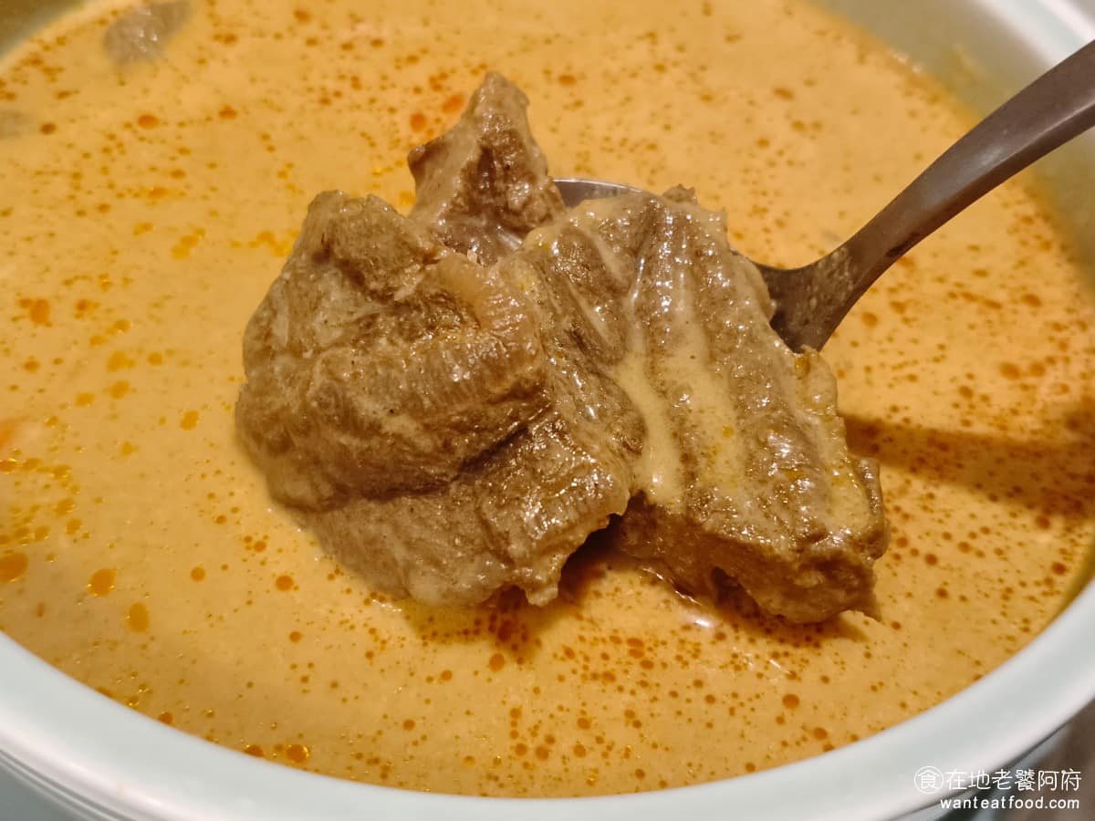 香米泰國料理大直忠泰店 香米泰國料理大直忠泰店菜單 香米泰國料理大直忠泰店推薦 中山區美食 唯一小缺點是牛肉片切得略厚，每塊肉都太大塊，薄切的話口感會更好。 @在地老饕阿府